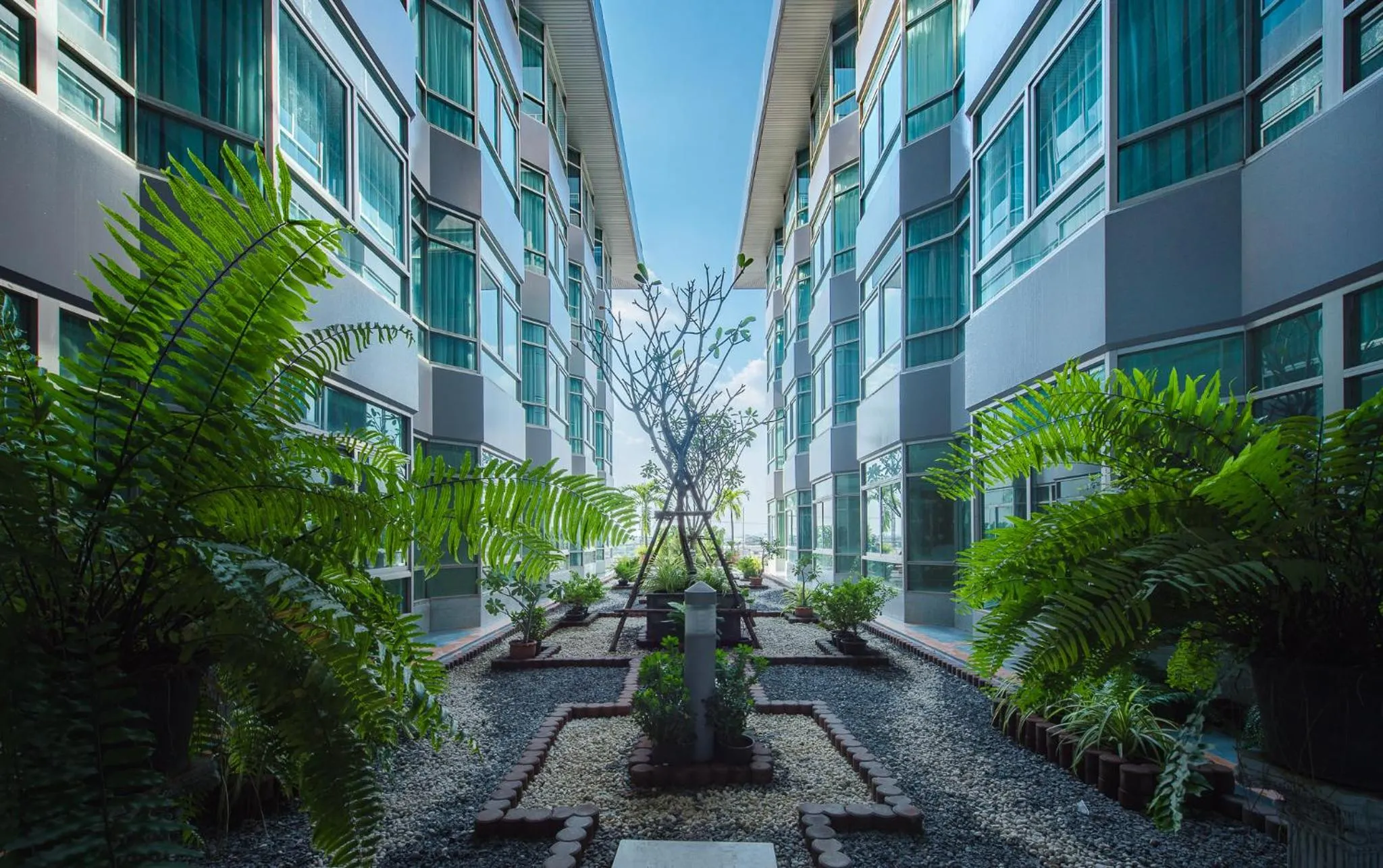 Garden in Siam Mandarina Hotel - Free BKK Airport Shuttle