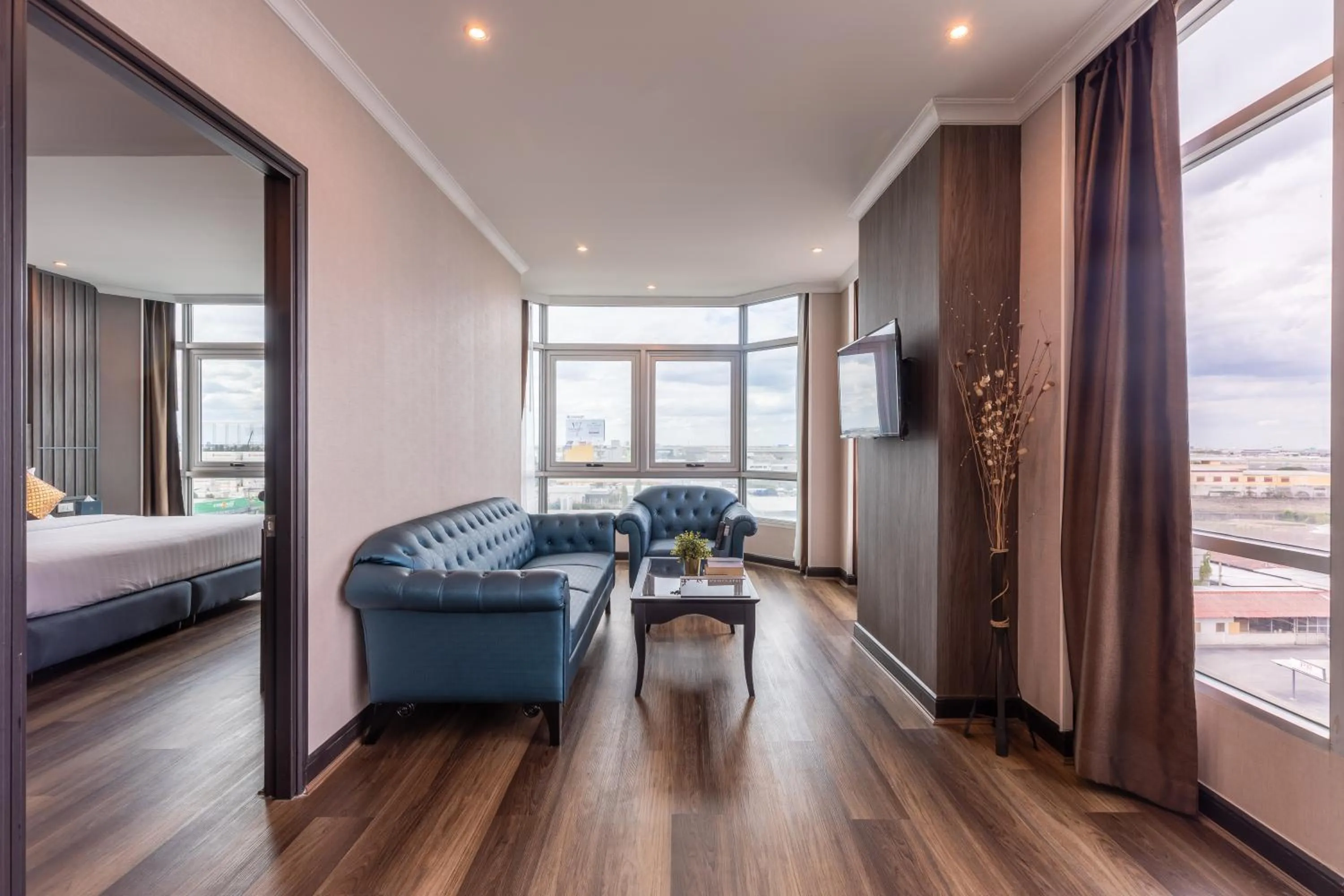 TV and multimedia, Bed in Siam Mandarina Hotel - Free BKK Airport Shuttle