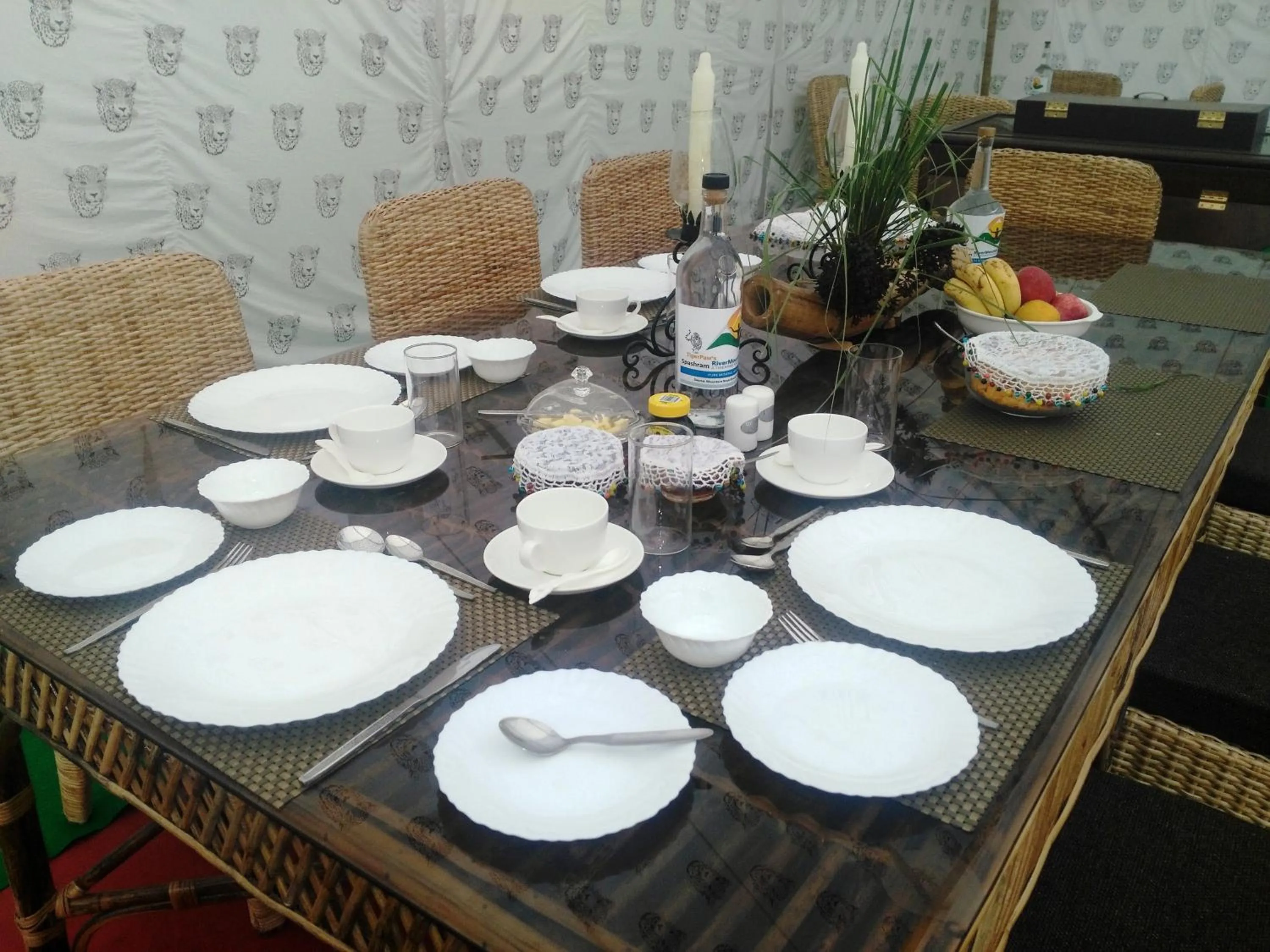 Restaurant/places to eat in Samira's Birds & Butterflies Park-Spashram Ganga Beach Retreat