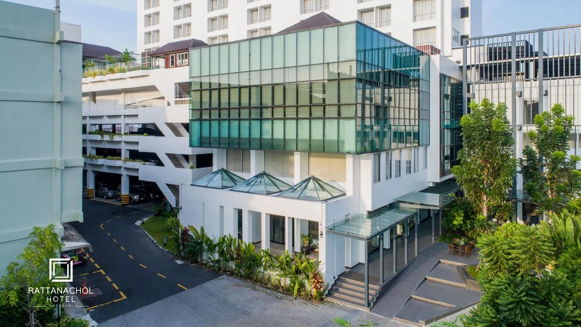 Property building in Rattanachol Hotel