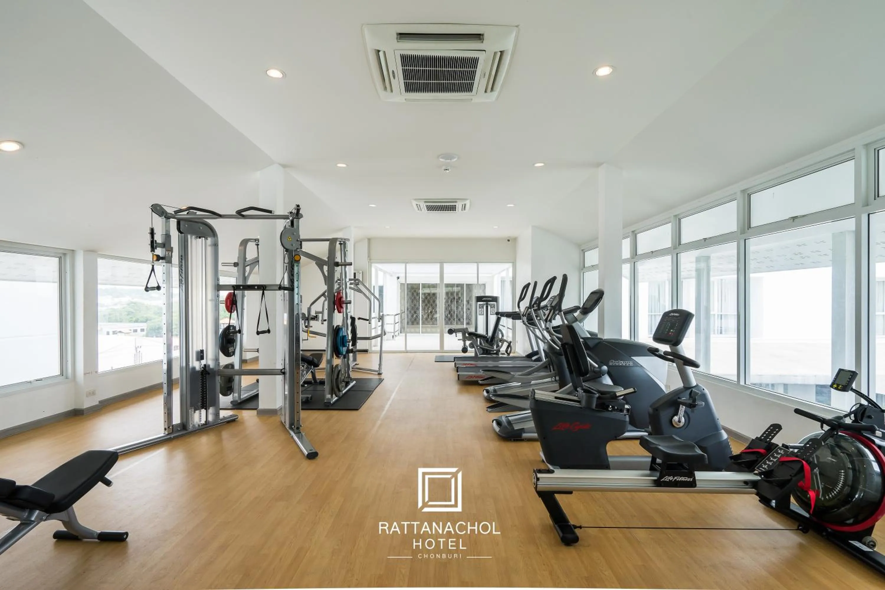 Fitness centre/facilities in Rattanachol Hotel