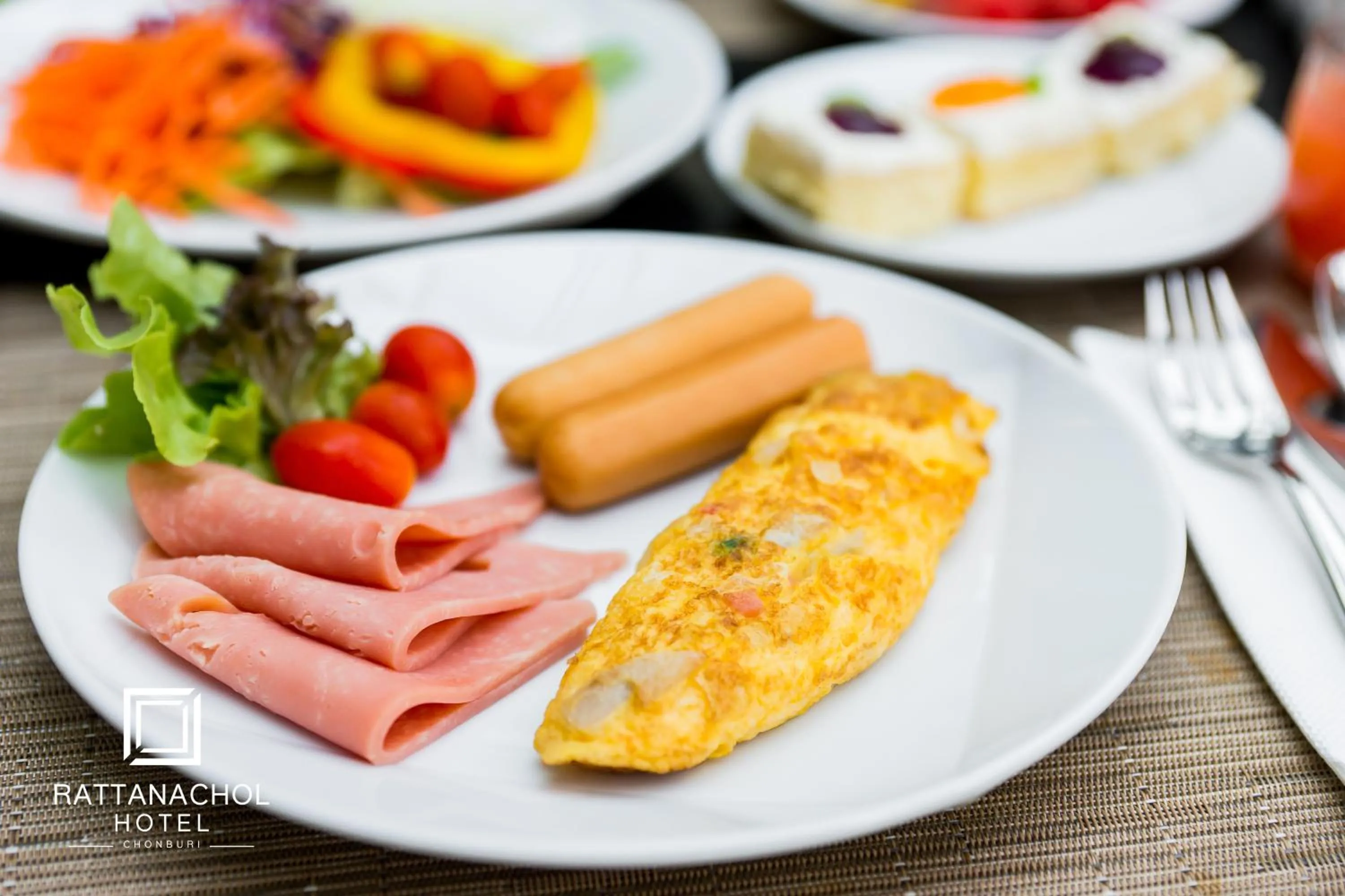 Buffet breakfast in Rattanachol Hotel