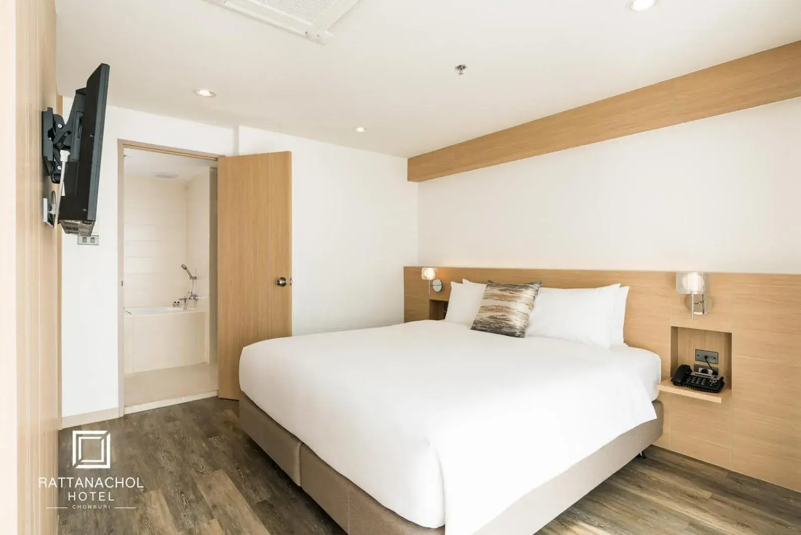 One-Bedroom Suite in Rattanachol Hotel One-Bedroom Suite in Rattanachol Hotel