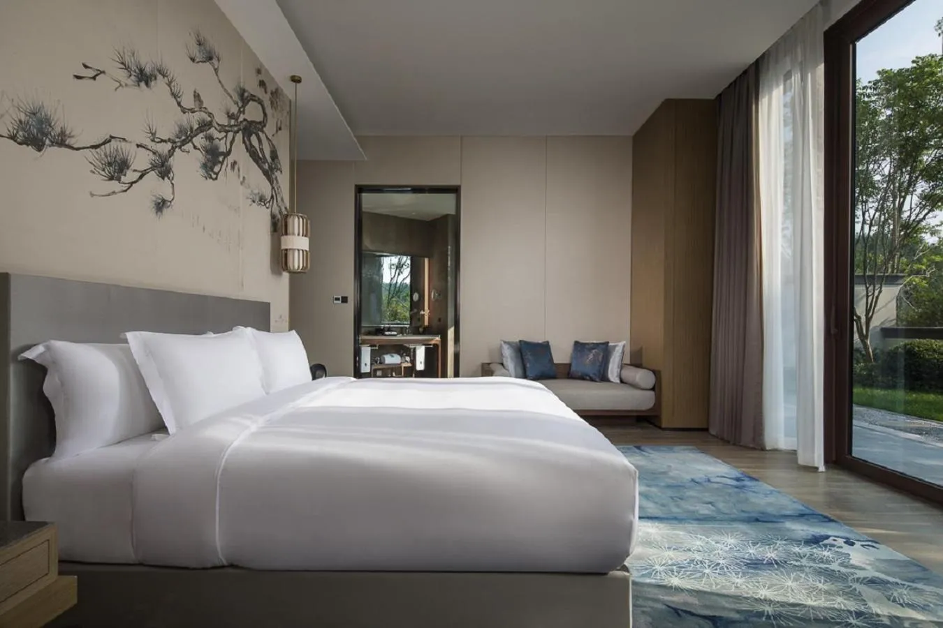 Photo of the whole room, Bed in Banyan Tree Anji