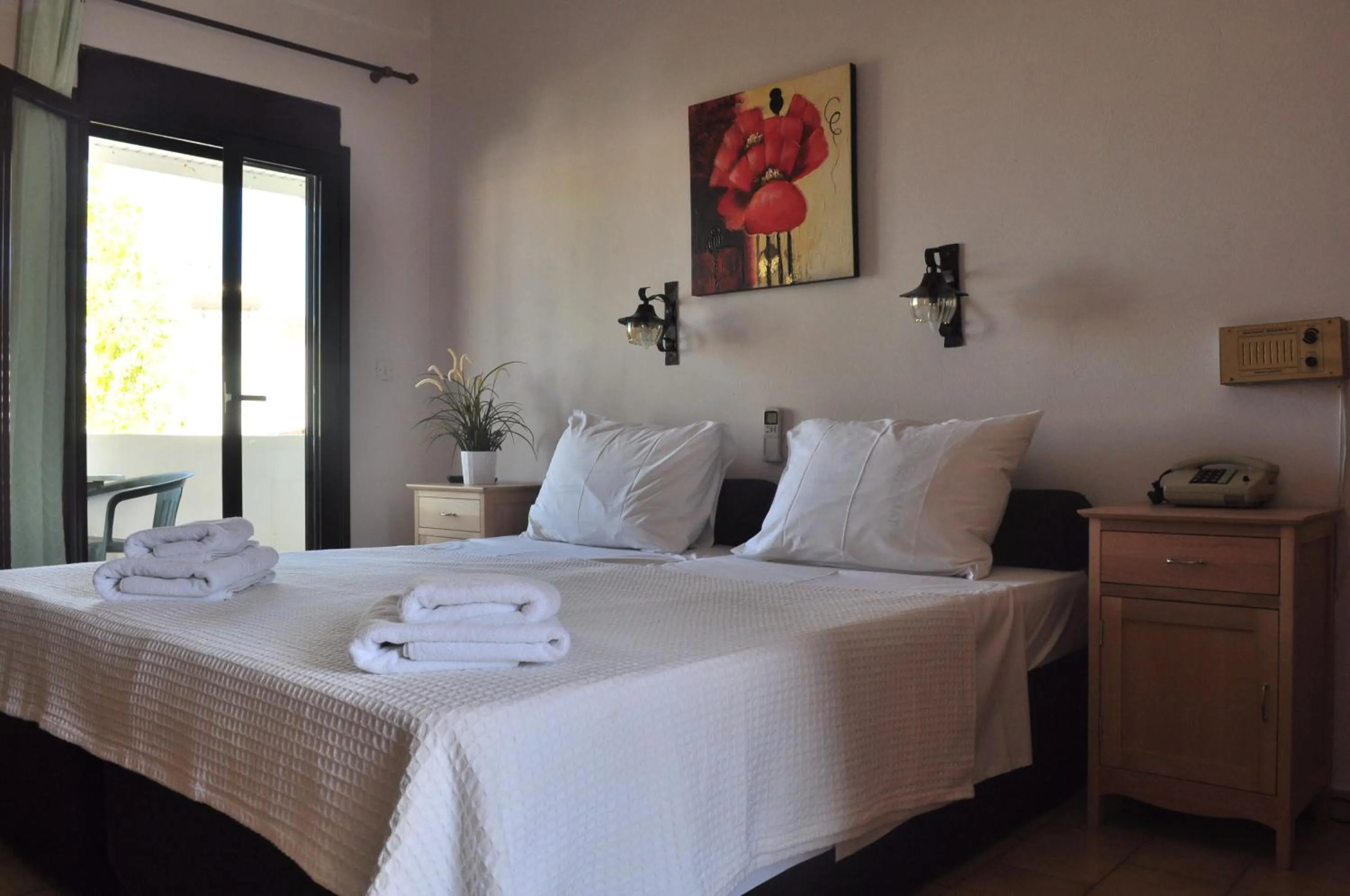 Photo of the whole room in Byzance Hotel