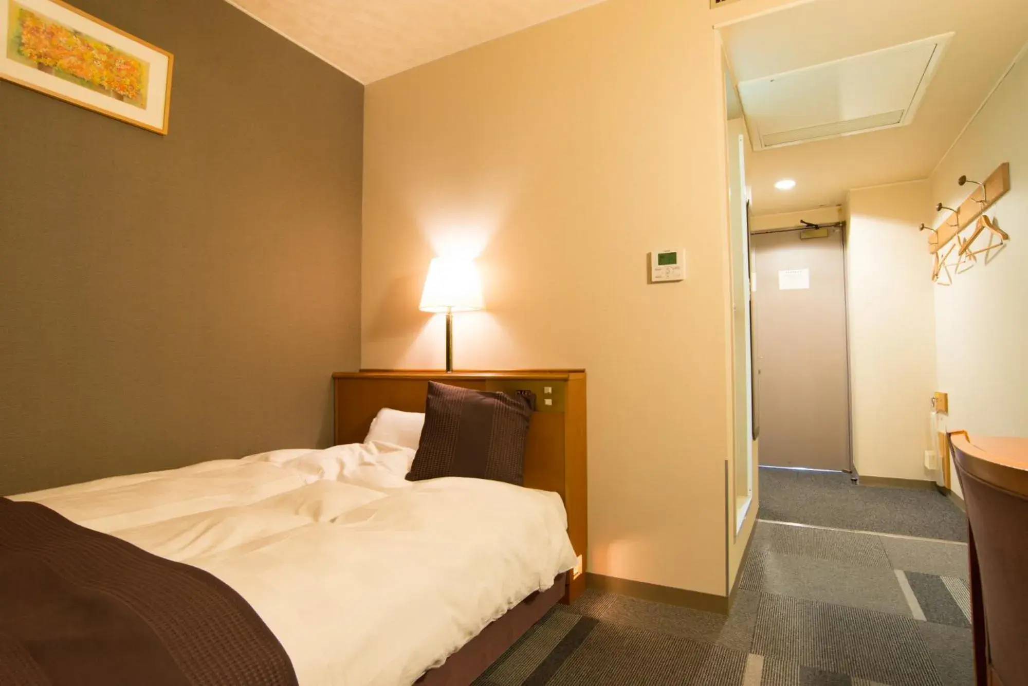 Deluxe Single Room - single occupancy in Hotel Hachiman Deluxe Single Room - single occupancy in Hotel Hachiman