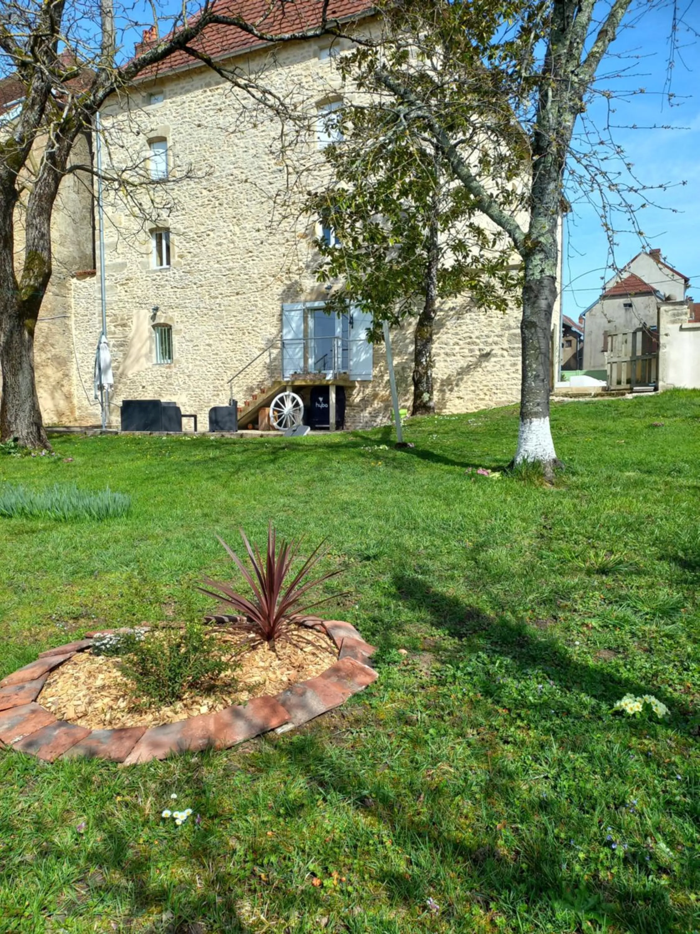 Garden in Chambres d'Hôtes Le Moulin à Epices