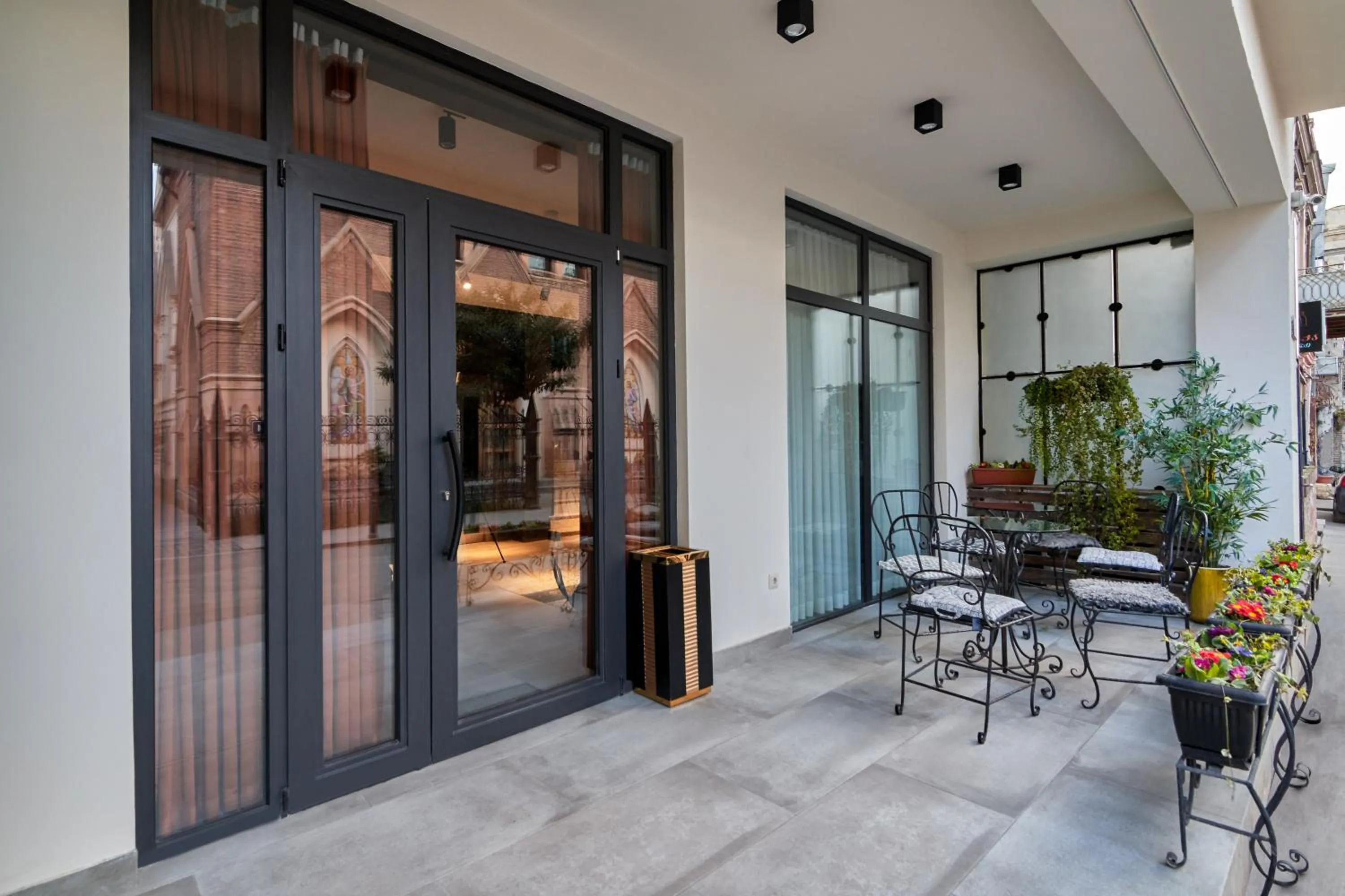 Facade/entrance in Hotel City