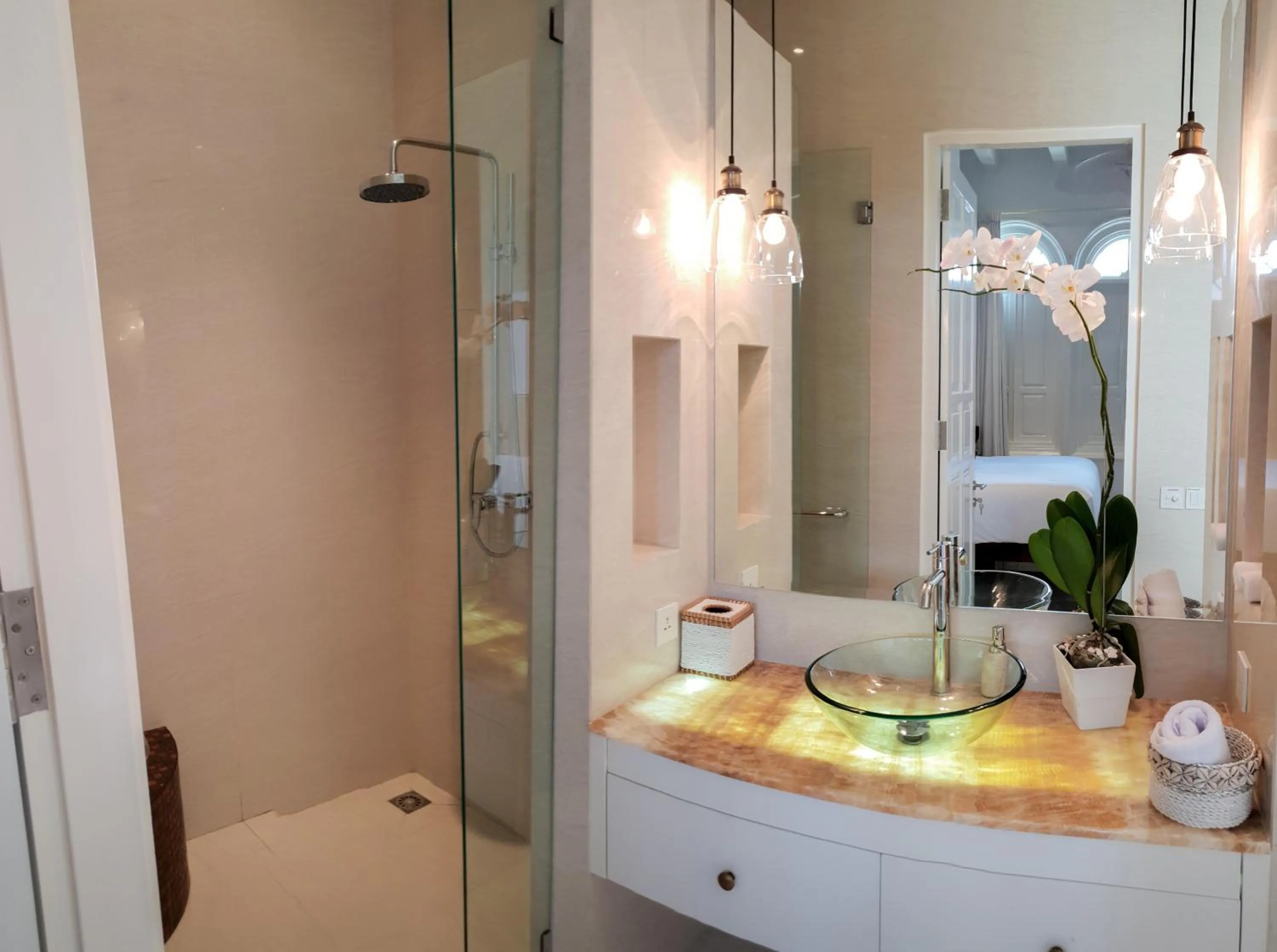 Shower in Villa Pulau Rumah