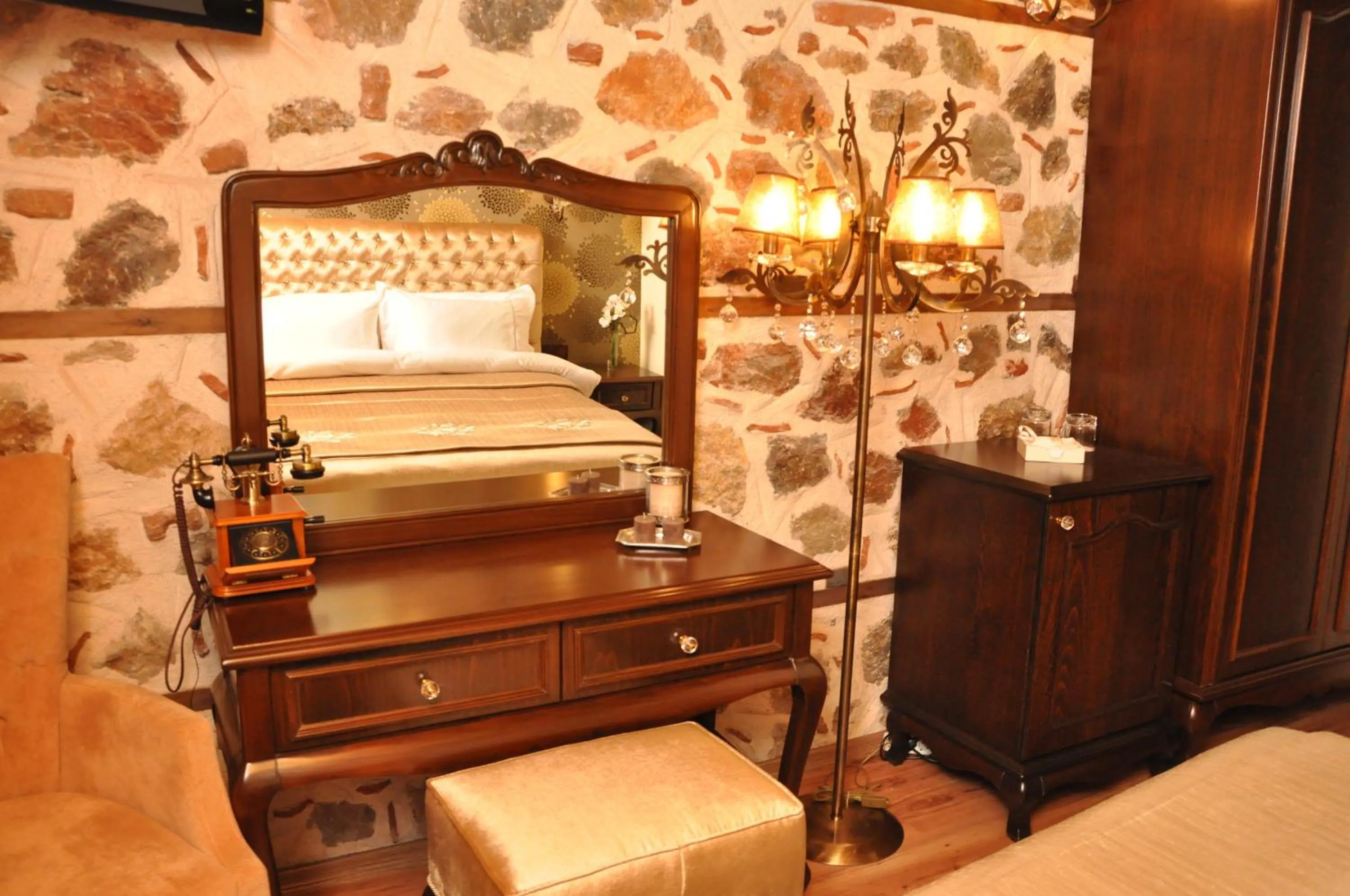 Photo of the whole room, Bed in Harmony Butik Otel