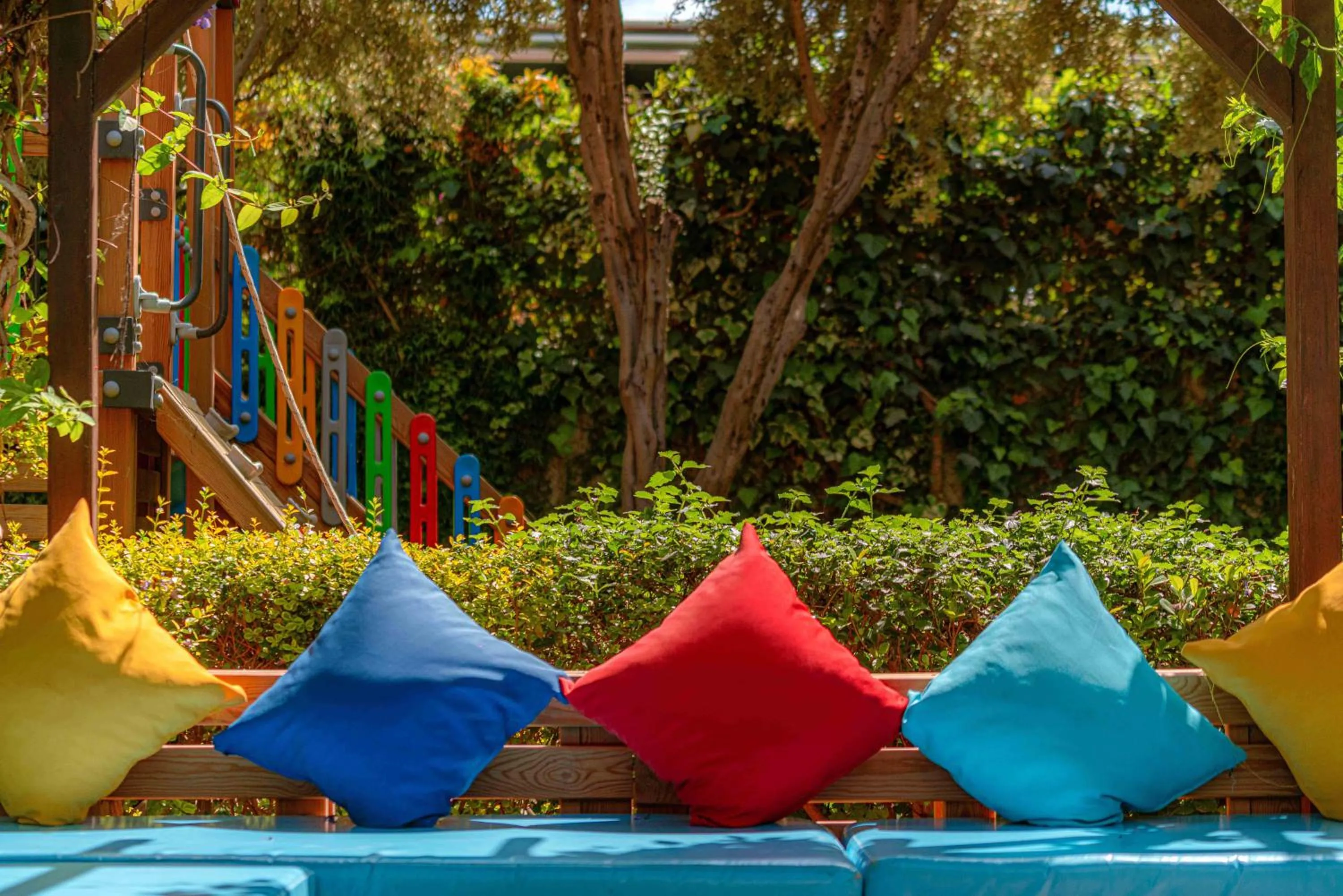 Garden in Telatiye Resort Hotel