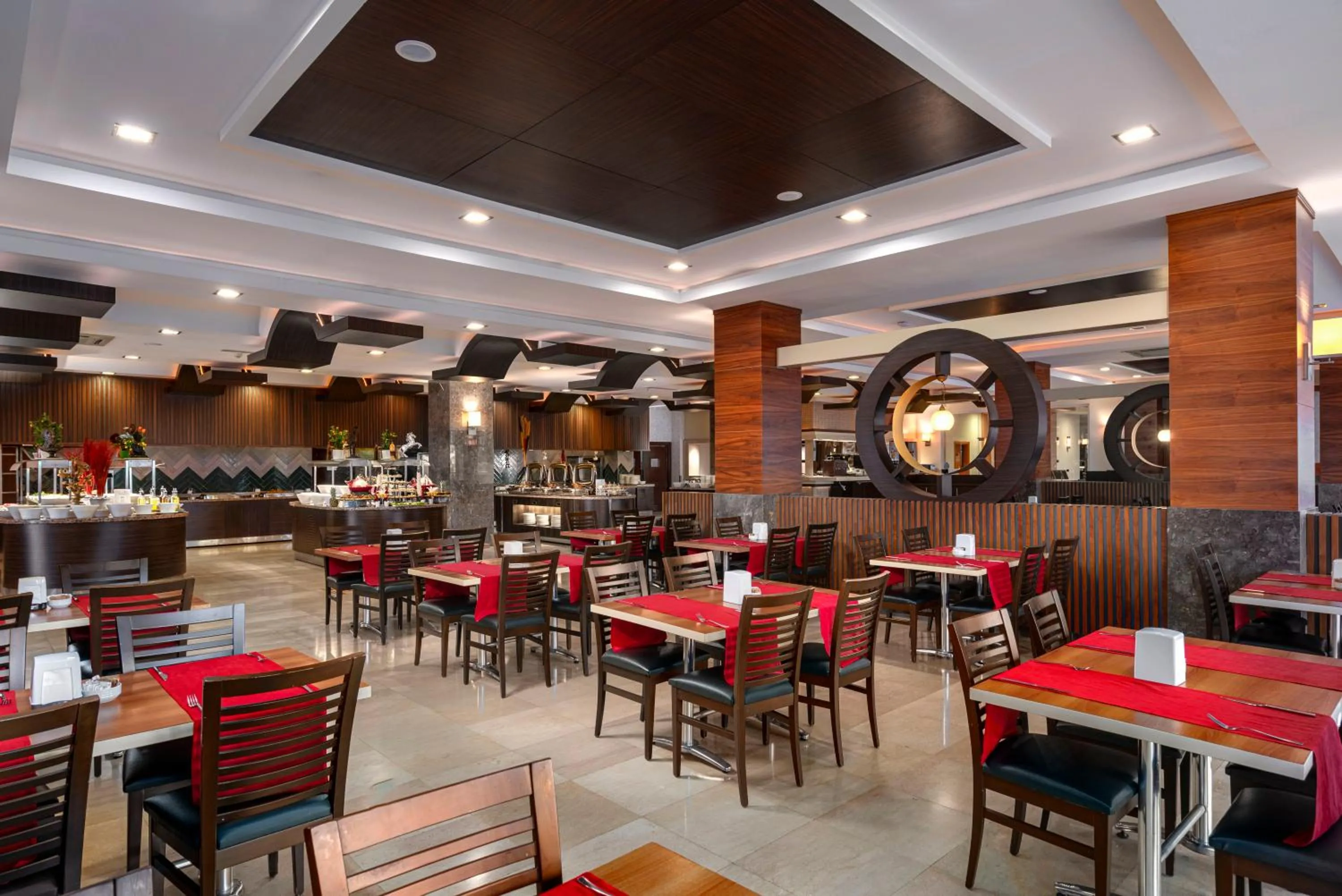 Restaurant/places to eat in Telatiye Resort Hotel