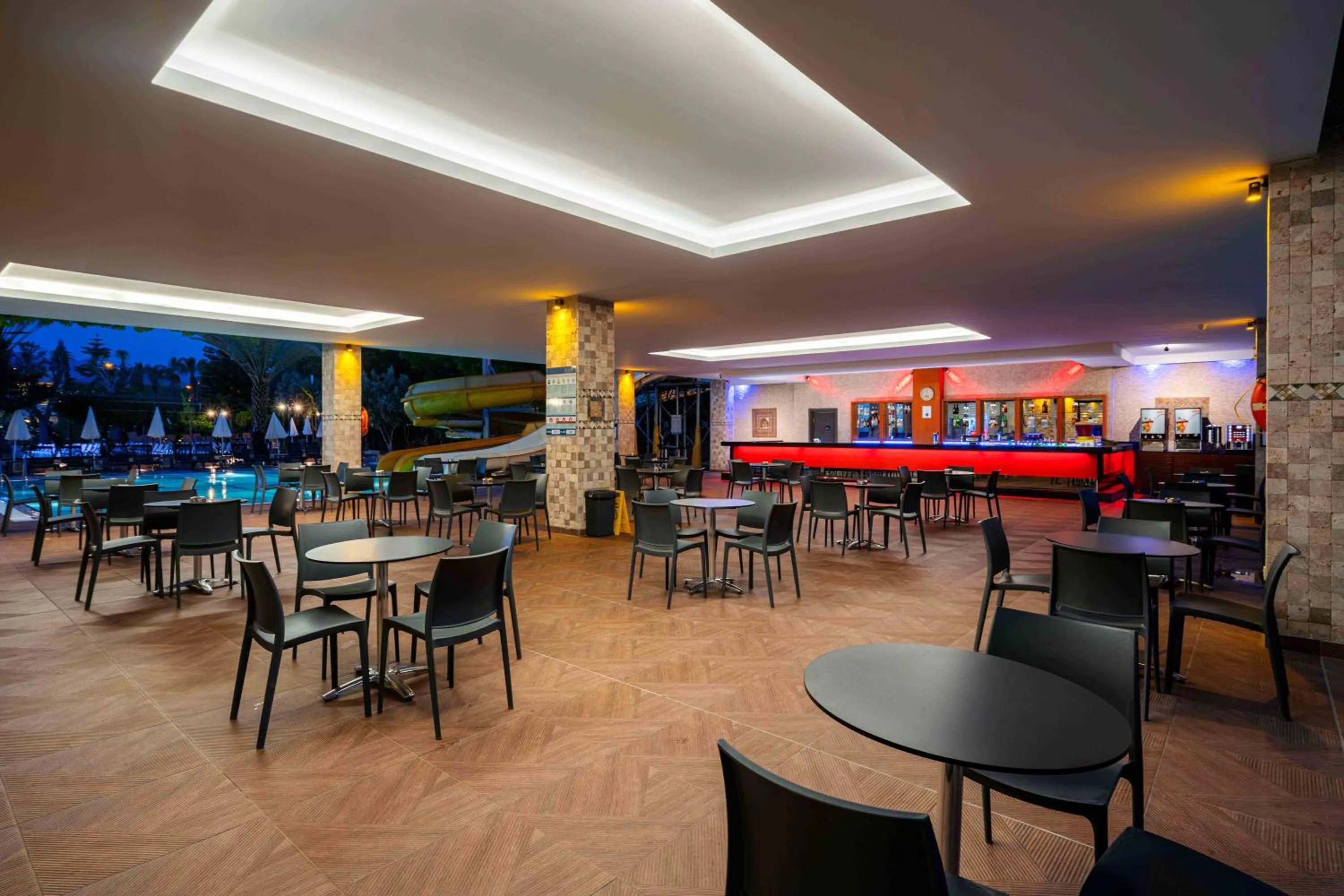 Lounge or bar in Telatiye Resort Hotel