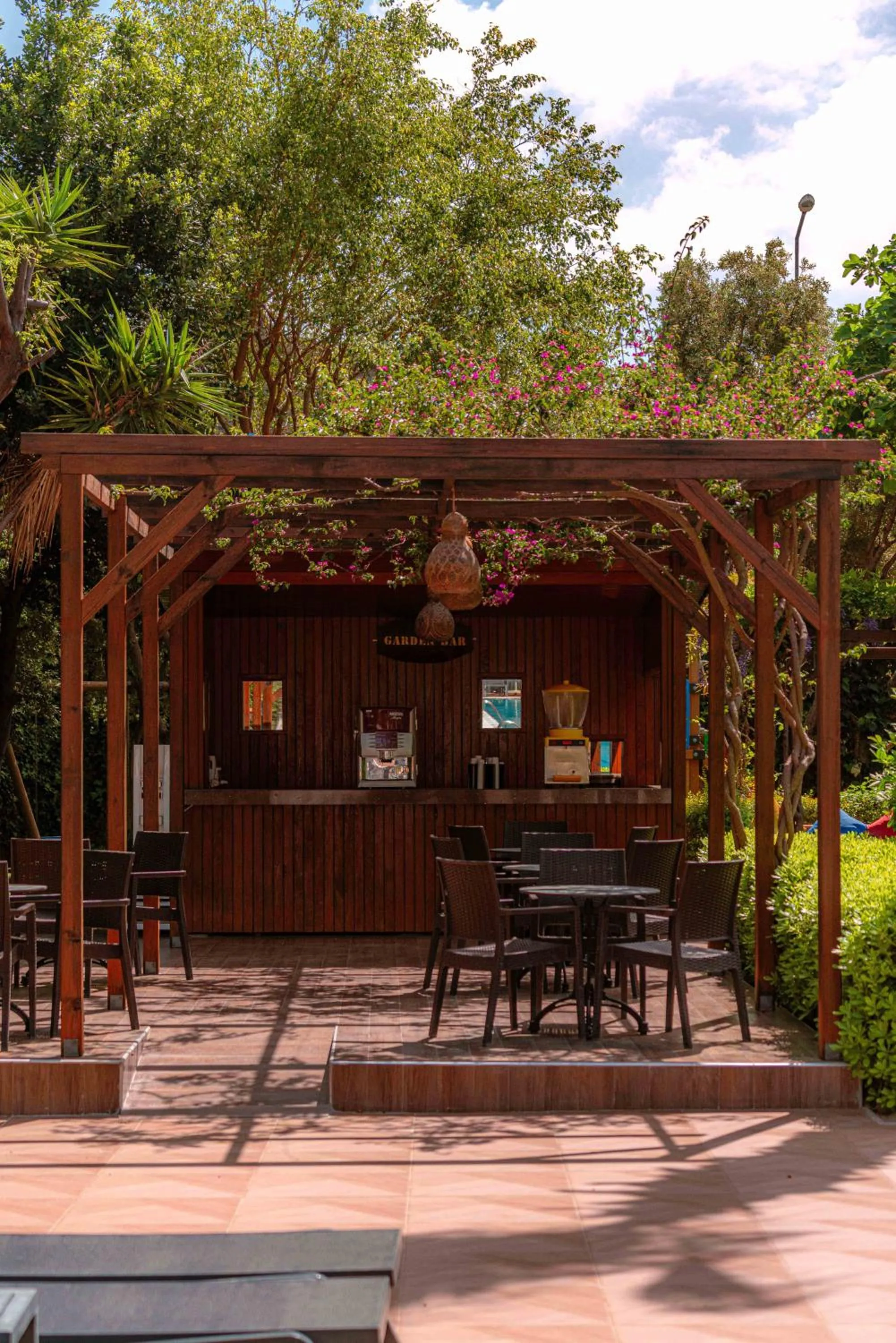 Garden in Telatiye Resort Hotel