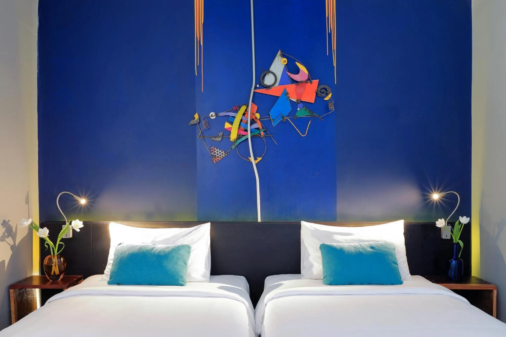 Bed in MeStyle Garage Hotel