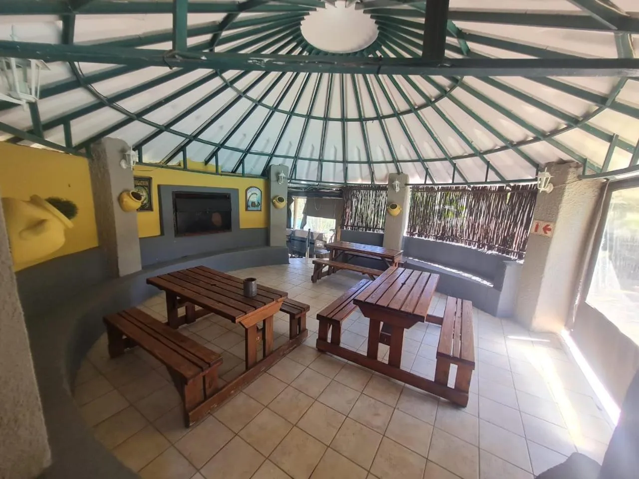 BBQ facilities in N4 Guest Lodge