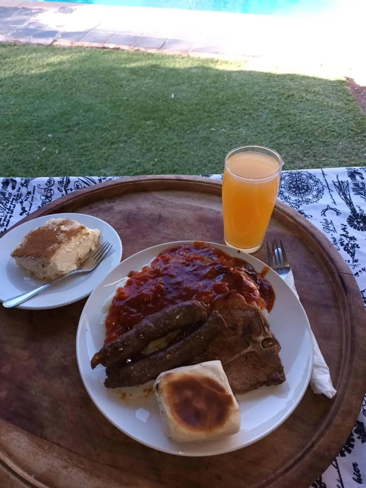 Meals in N4 Guest Lodge