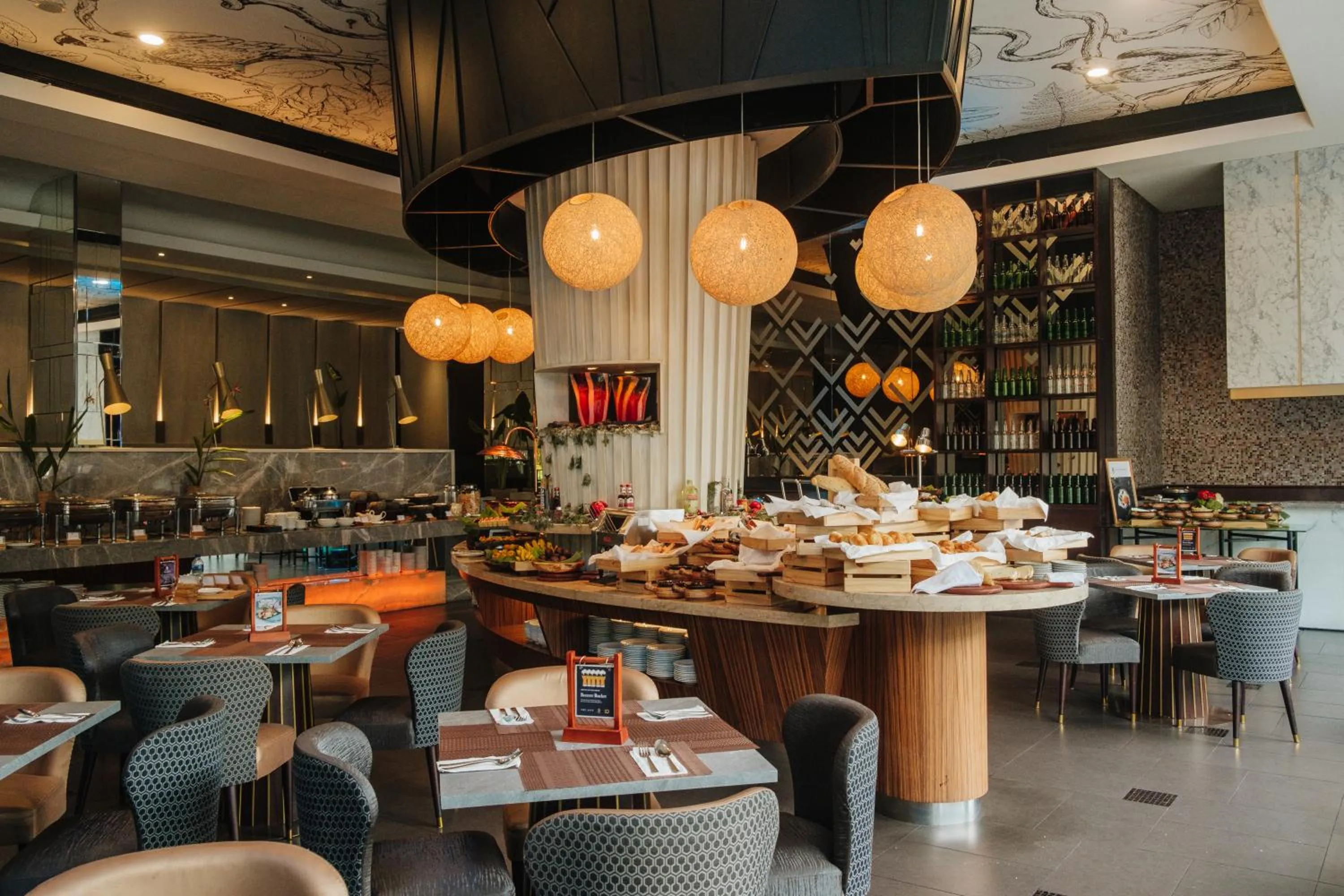 Restaurant/places to eat in The Alts Hotel