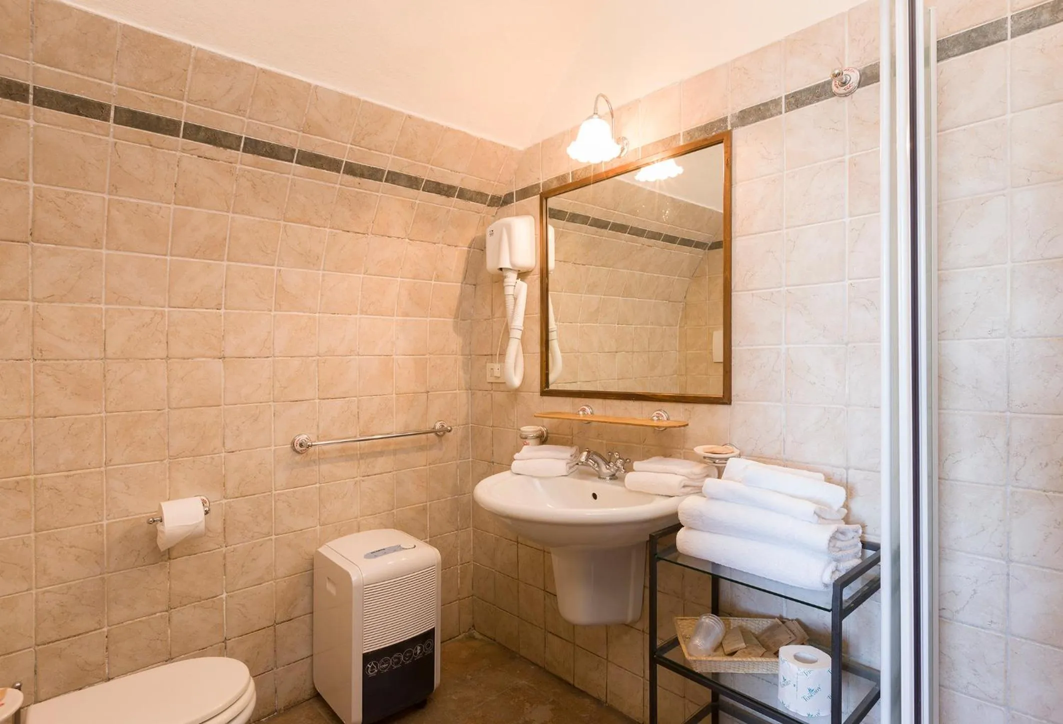 Bathroom in Castello Di Meleto