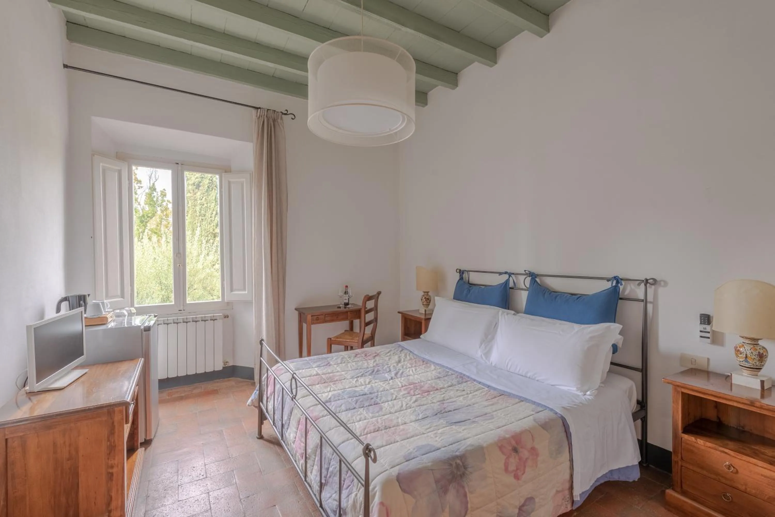 Bed in Castello Di Meleto