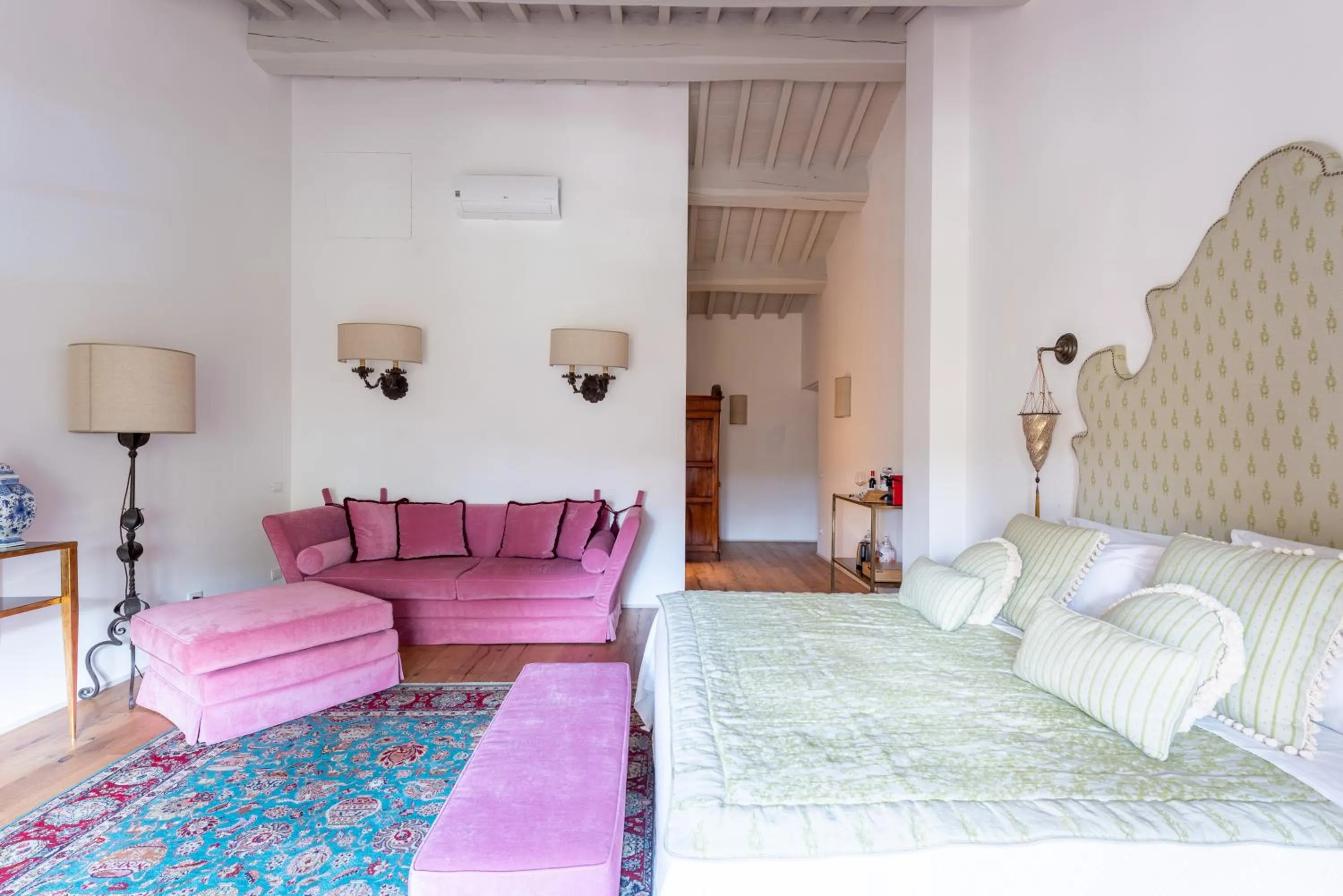 Bed in Castello Di Meleto