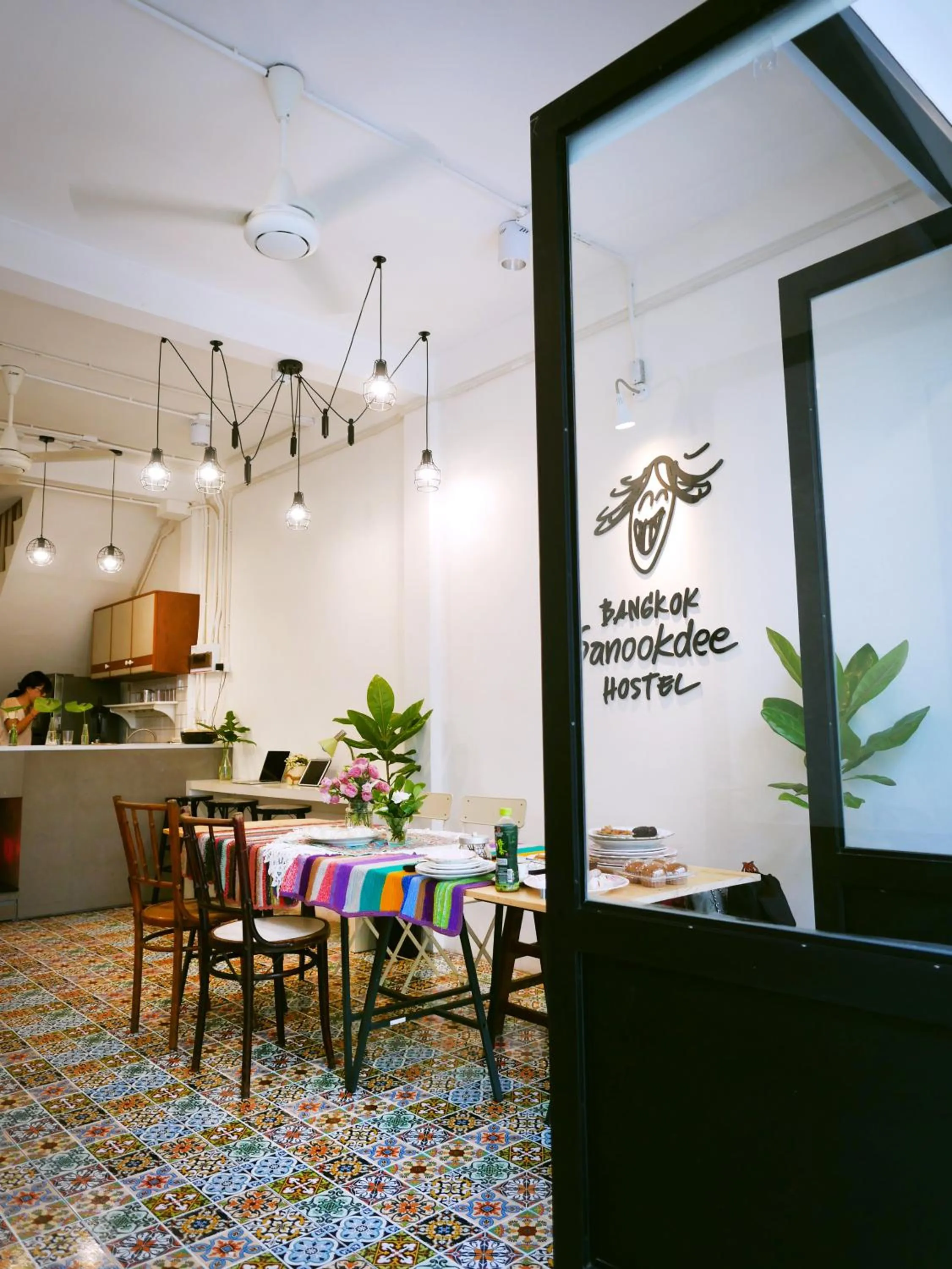 Restaurant/places to eat in Bangkok Sanookdee Hostel