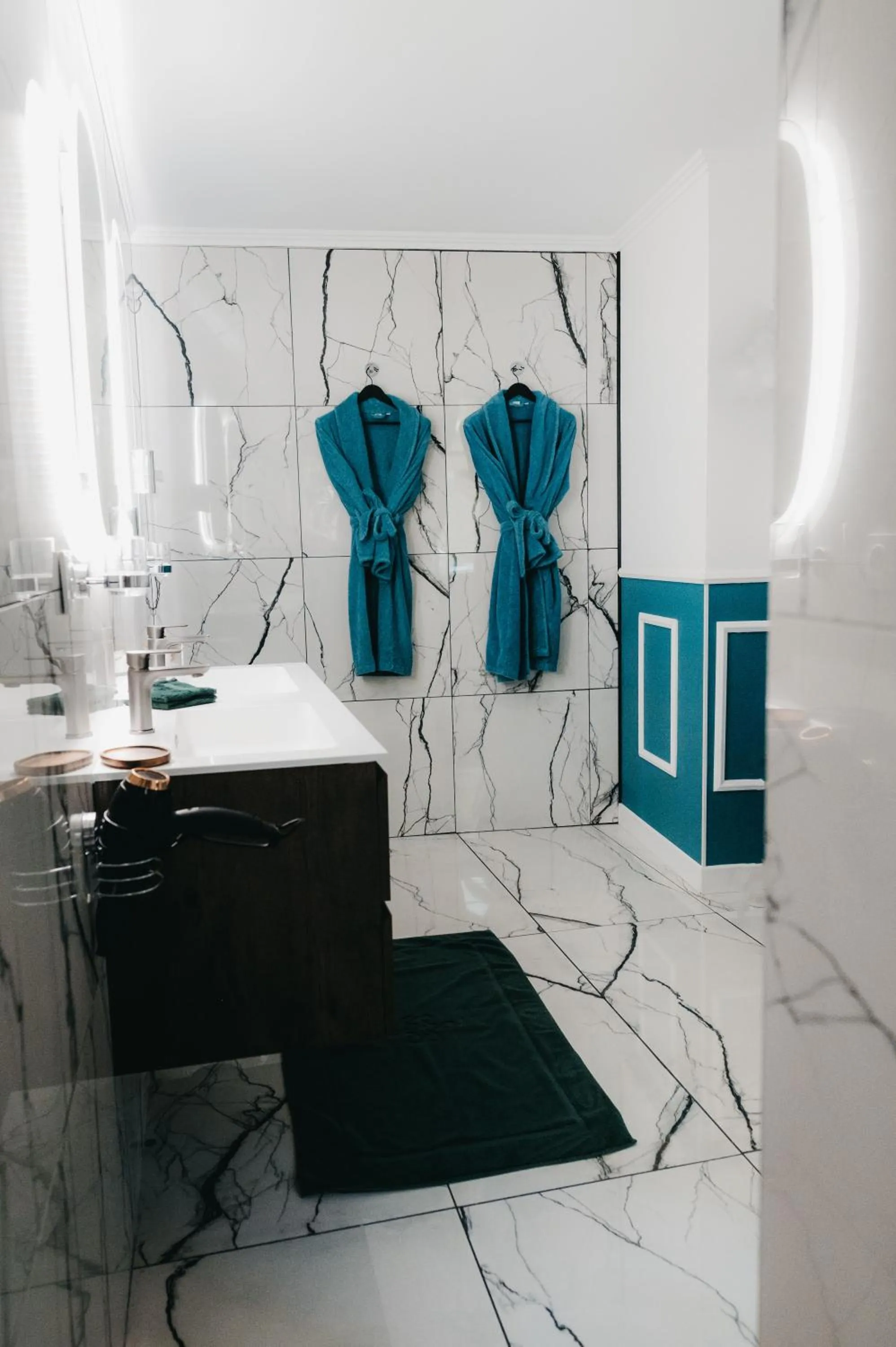 Bathroom in La Belle Endormie B&B French Guest house