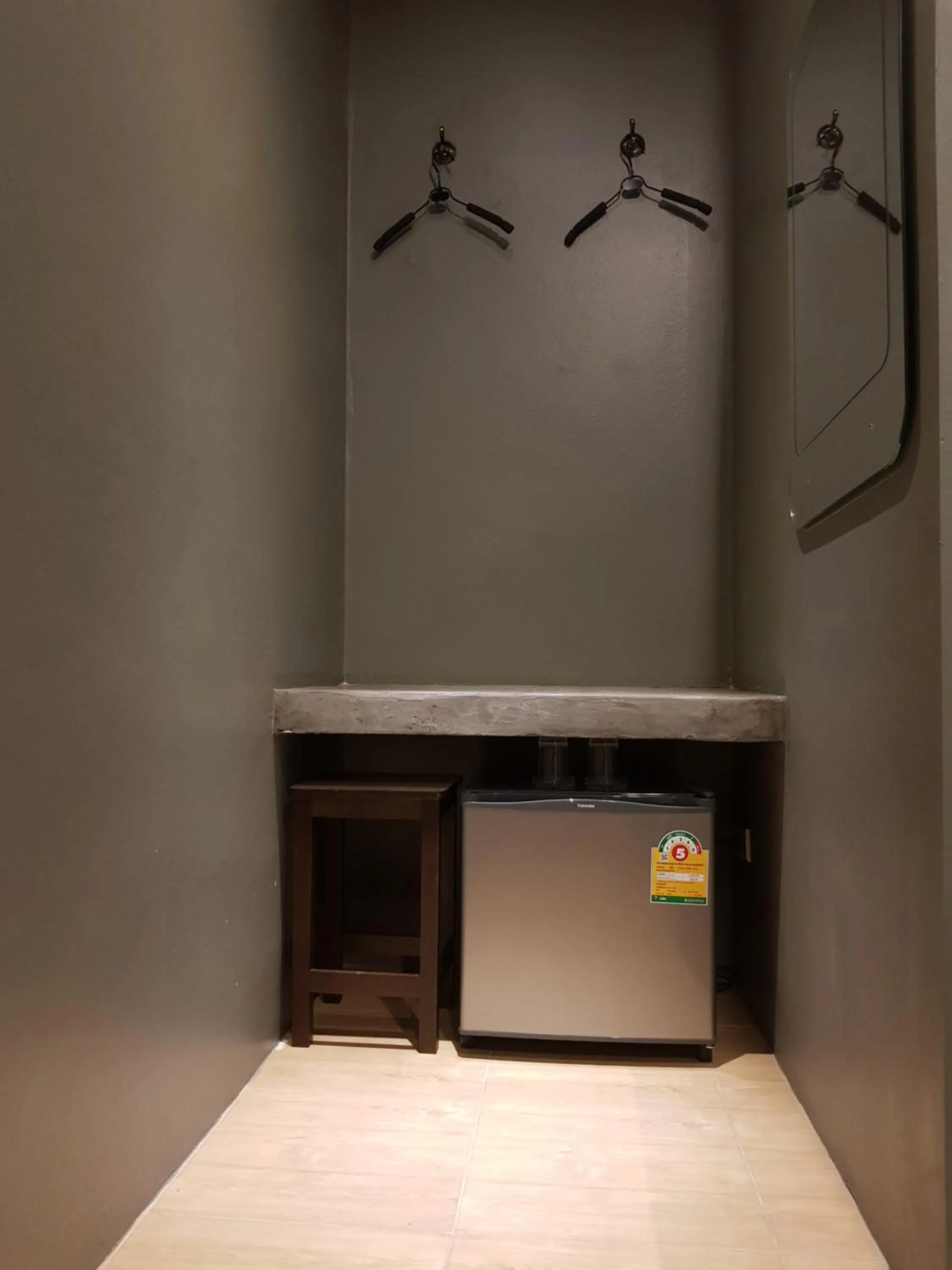 wardrobe in Baan Paea Guest House