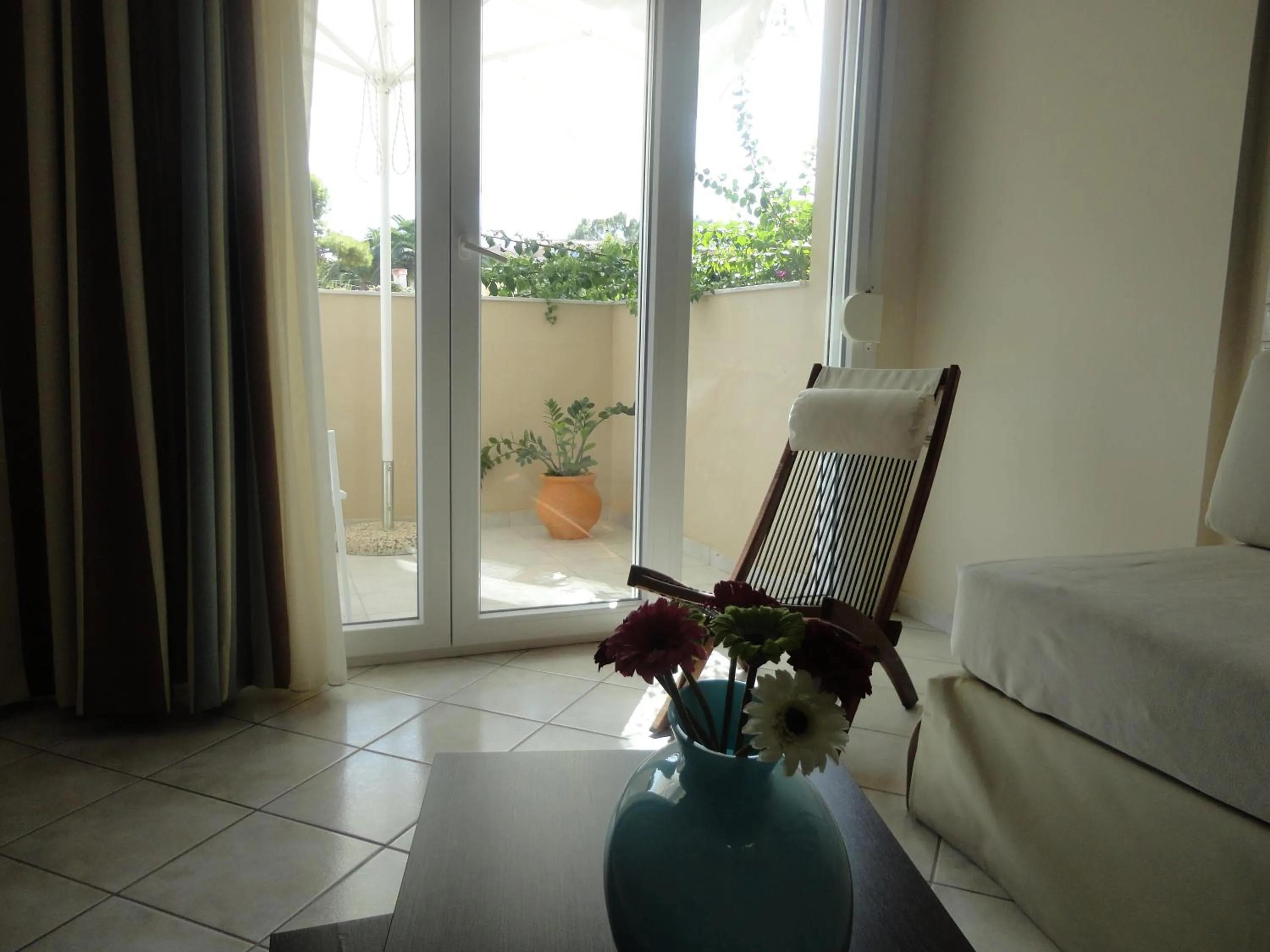 Living room in Al Mare Hotel