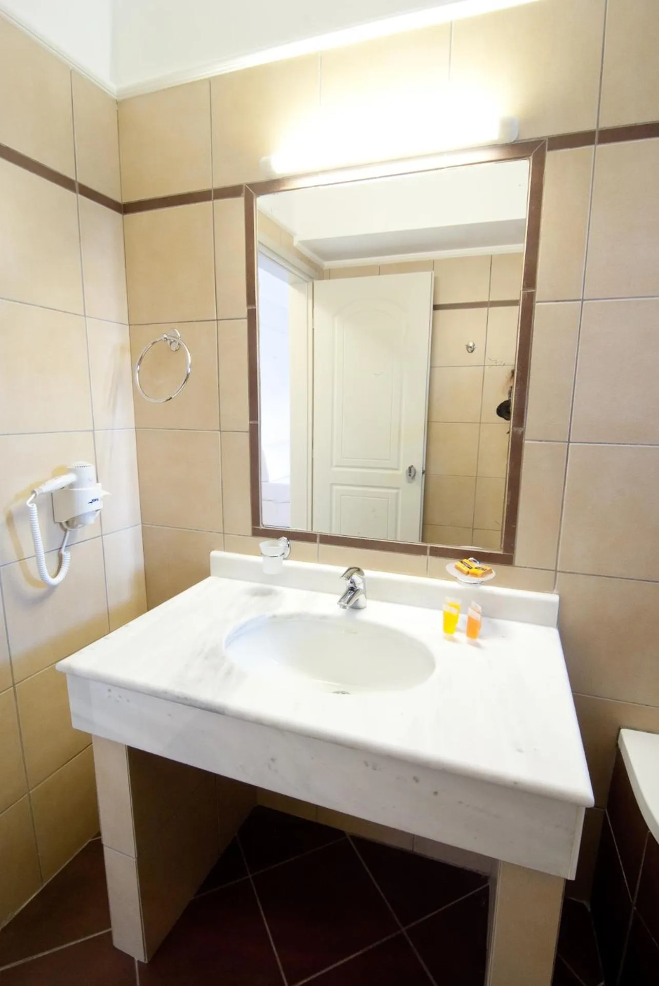 Bathroom in Al Mare Hotel