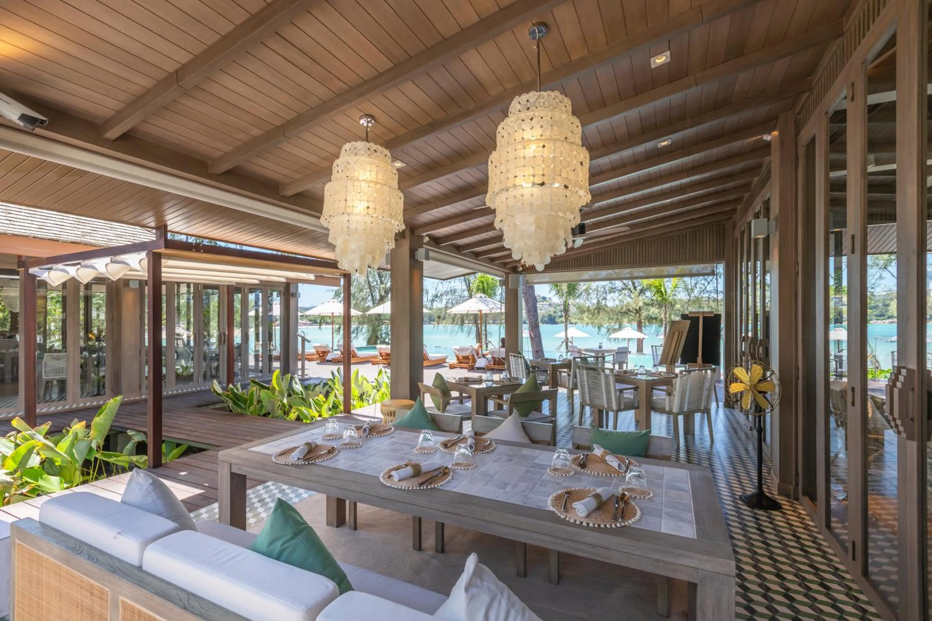 Restaurant/places to eat in Cape Fahn Hotel - Private Islands Samui