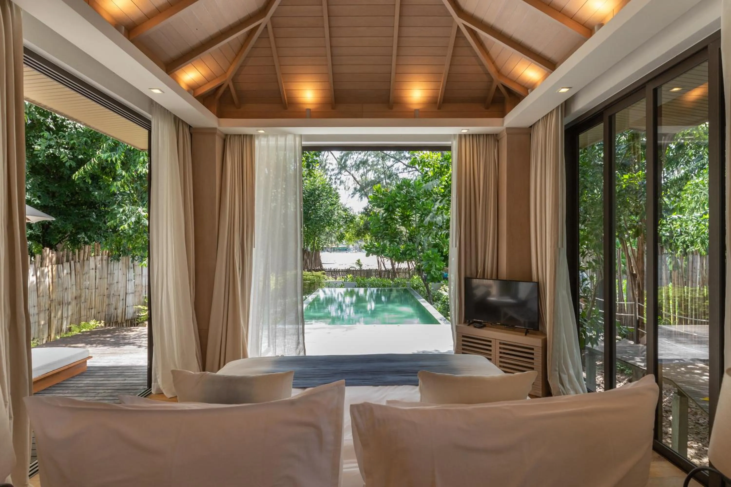 Bed in Cape Fahn Hotel - Private Islands Samui