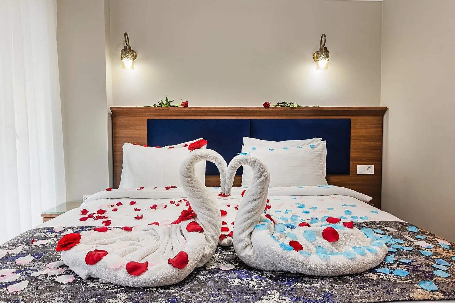 Bed in Aristocrat Hotel