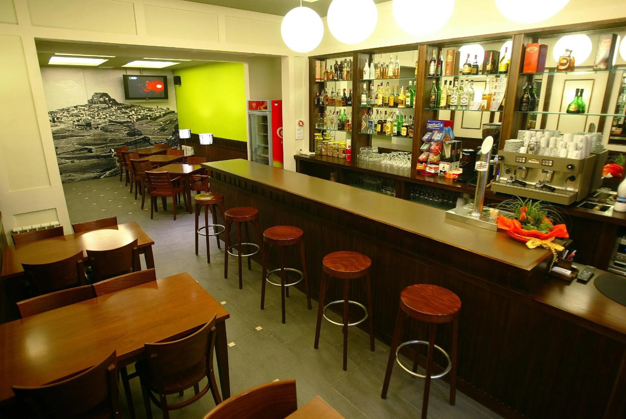 Restaurant/places to eat in Hotel La Fonda Moreno