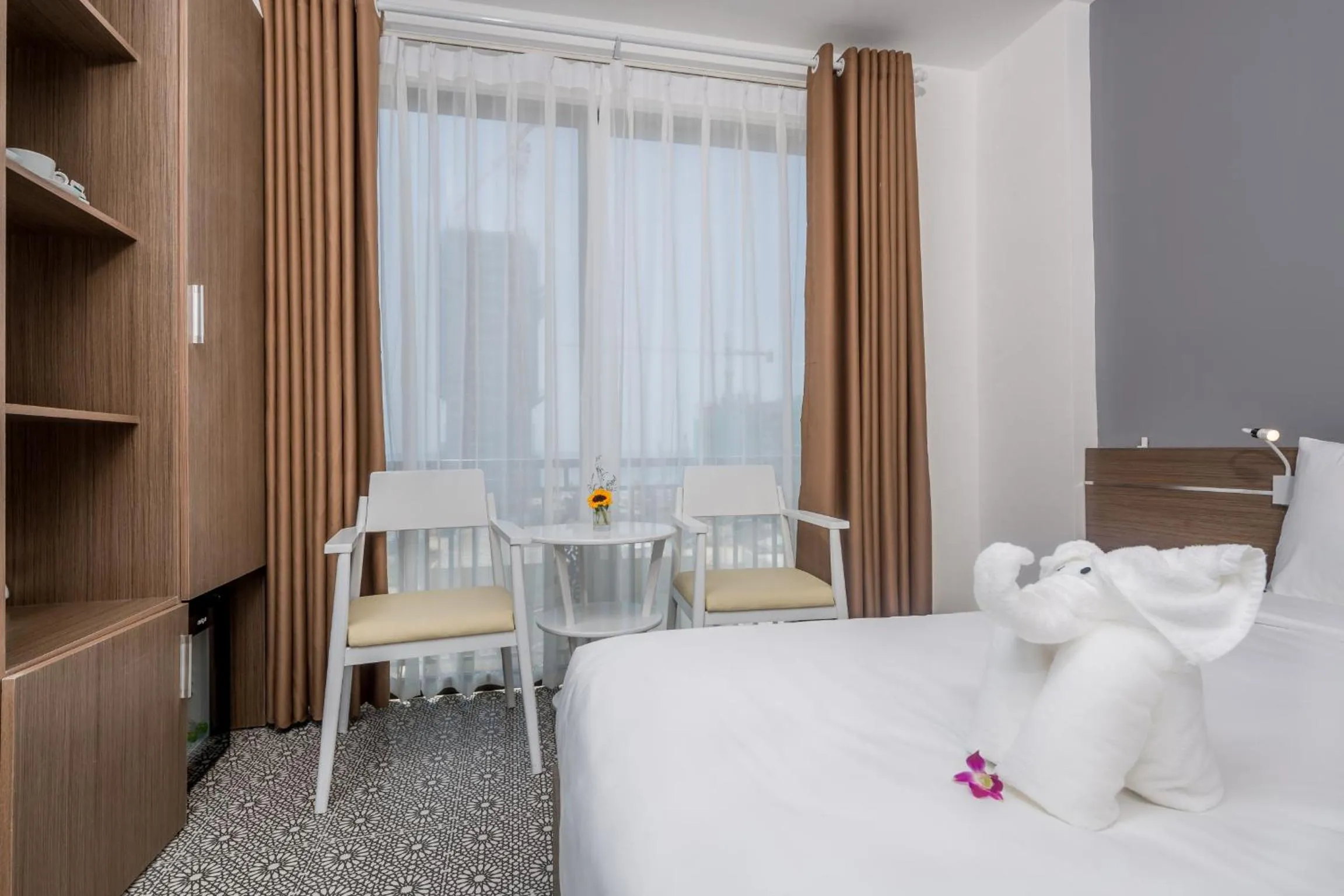 RAON Apartment & Hotel