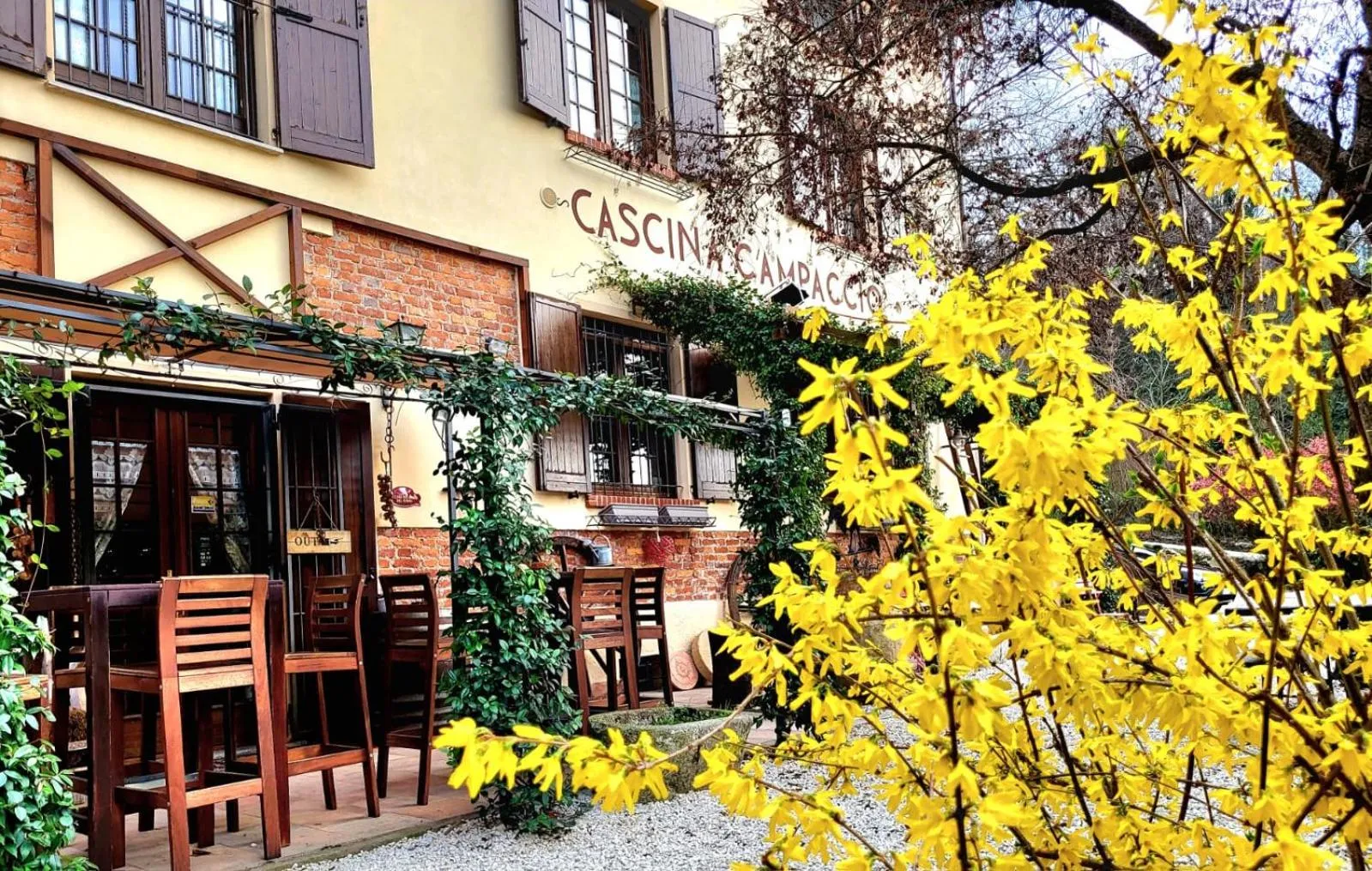Spring in B&B Relais Cascina al Campaccio