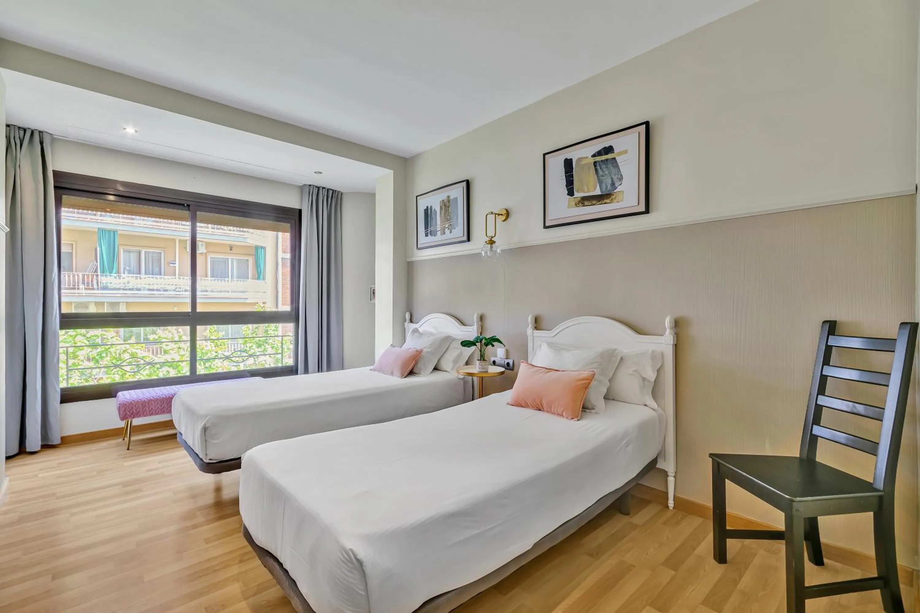 Bedroom, Bed in Suite Home Sagrada Familia