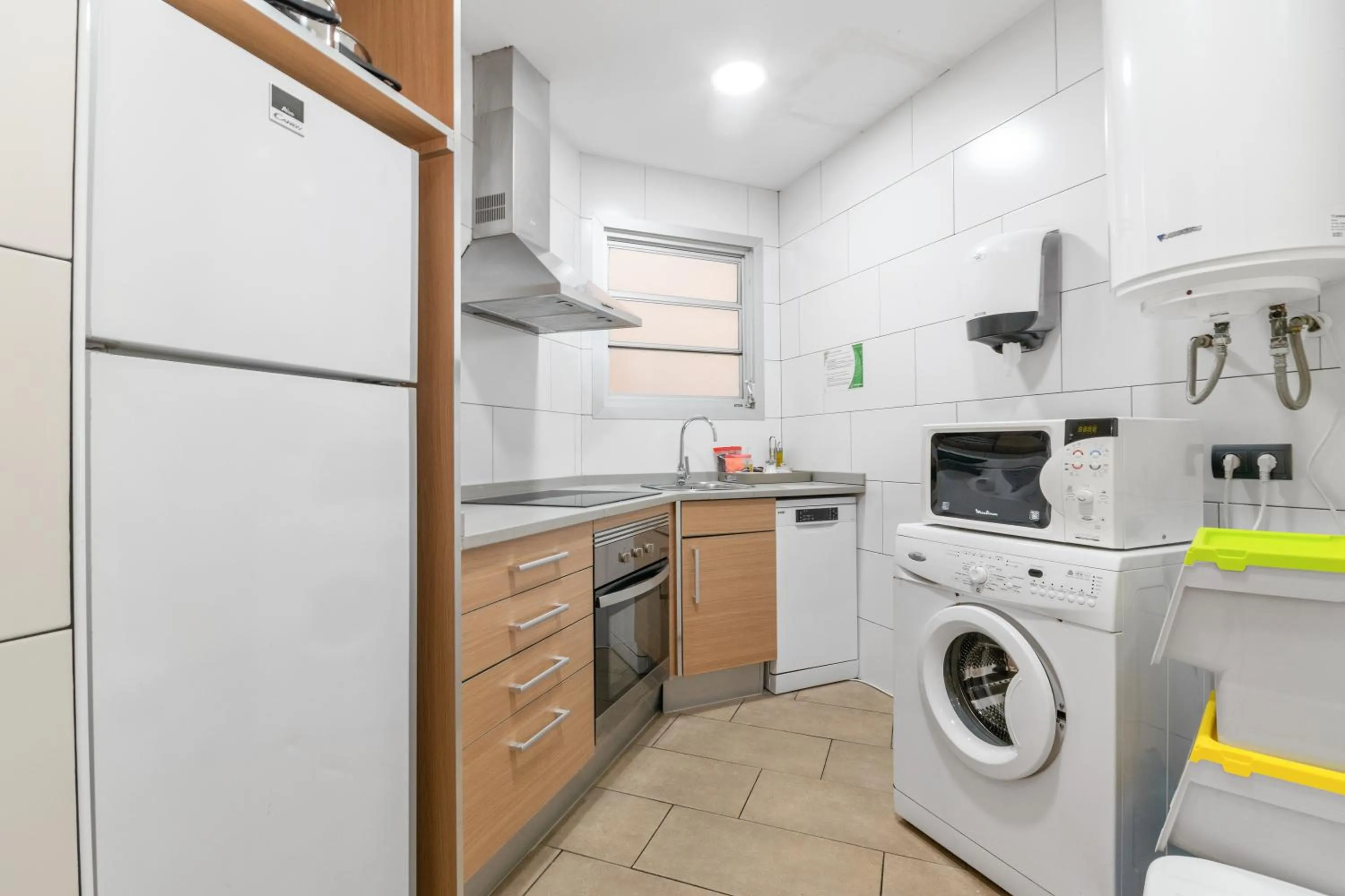 Coffee/tea facilities in Suite Home Sagrada Familia