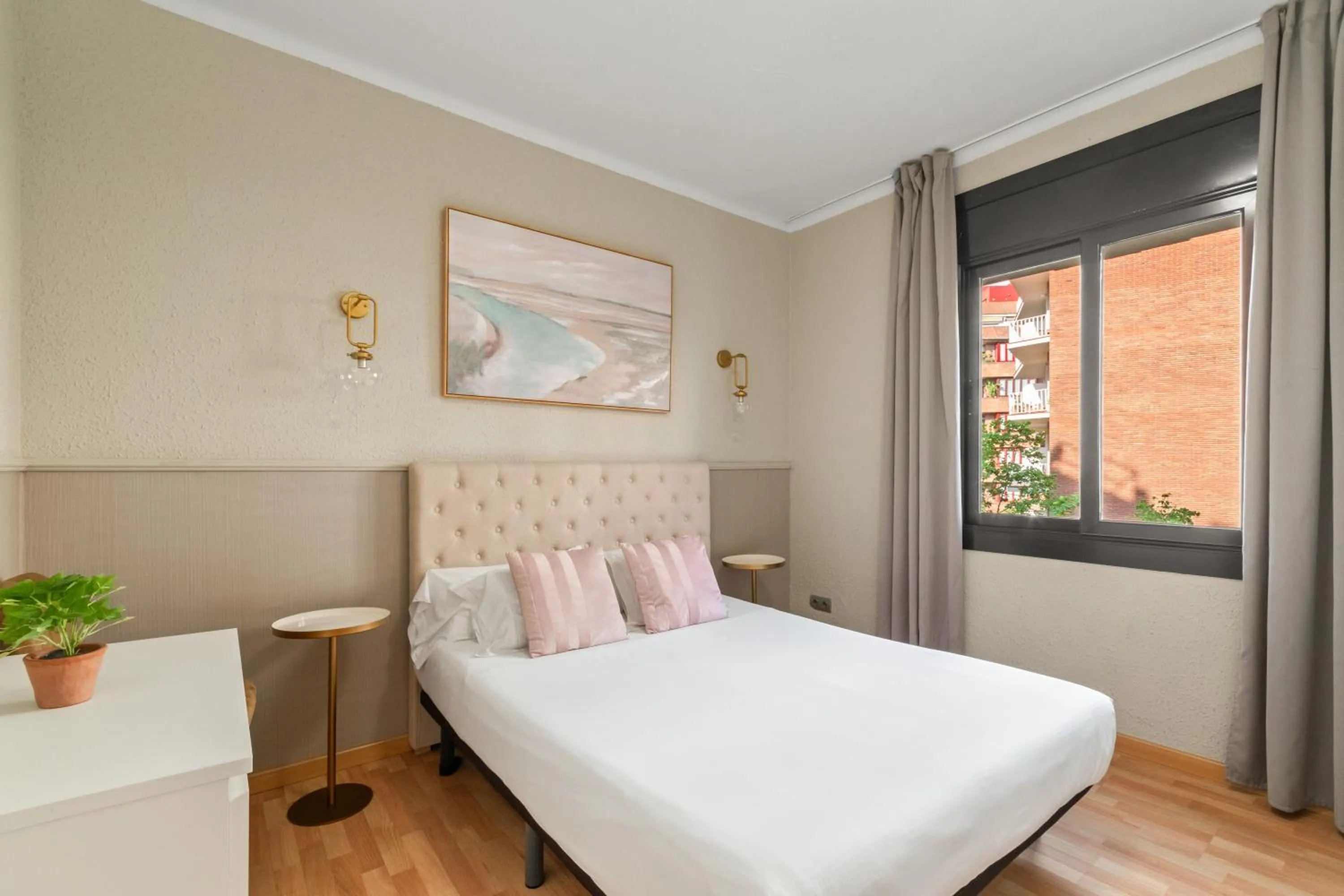 Bedroom, Bed in Suite Home Sagrada Familia