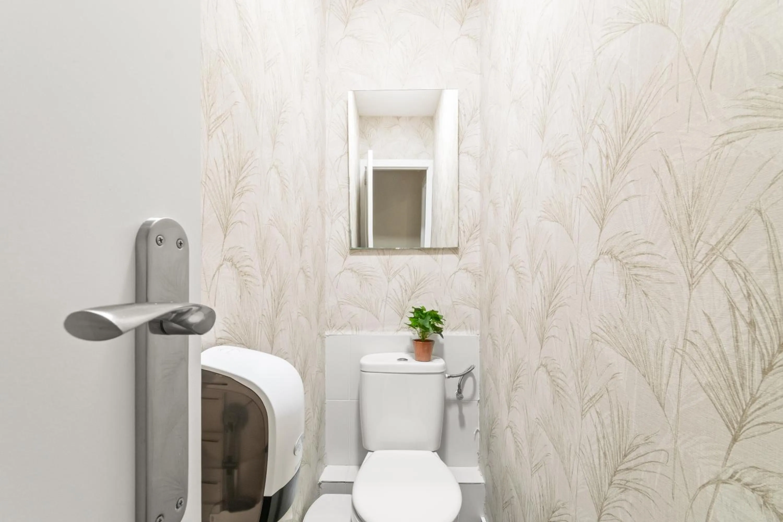 Toilet in Suite Home Sagrada Familia