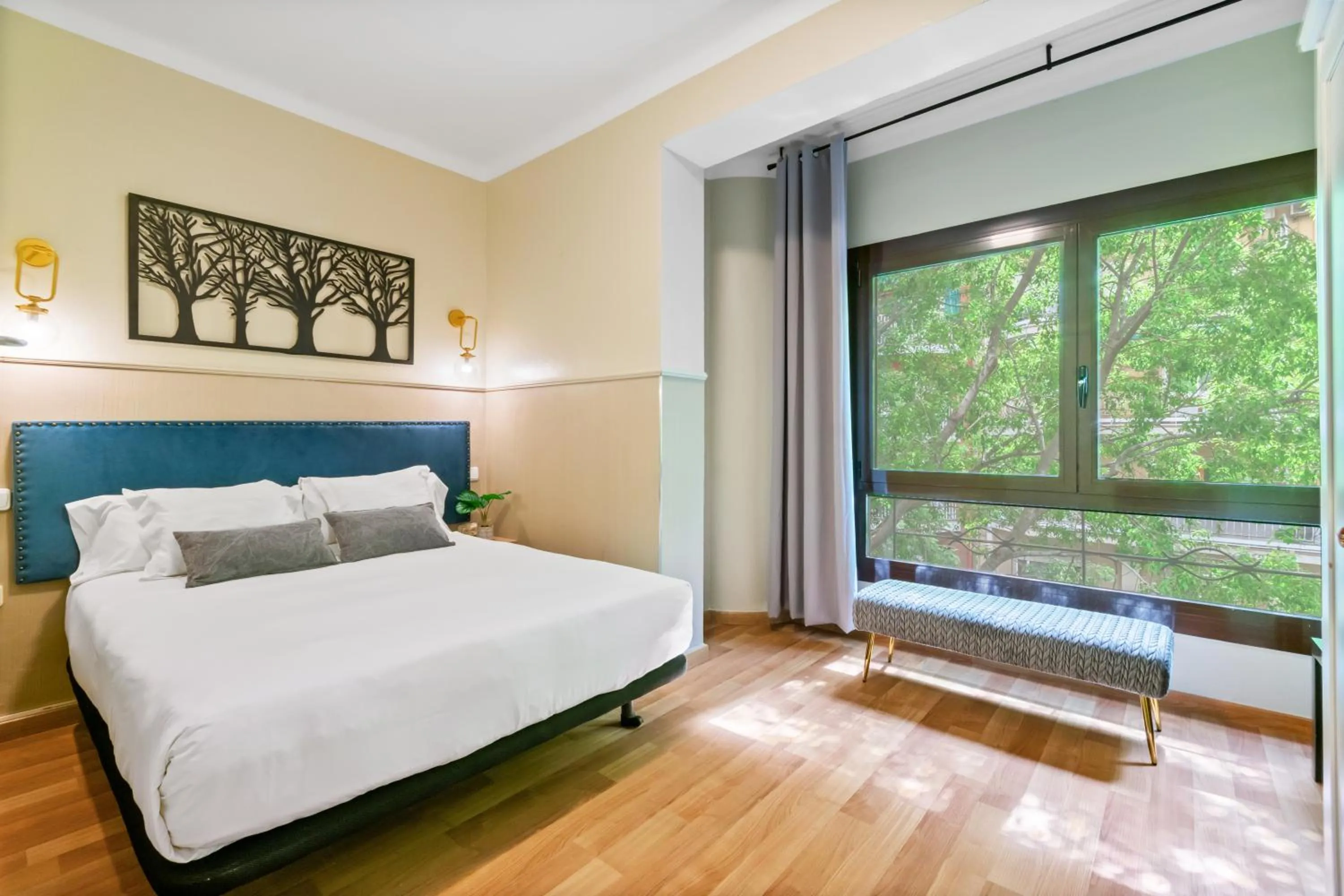 Bedroom, Bed in Suite Home Sagrada Familia