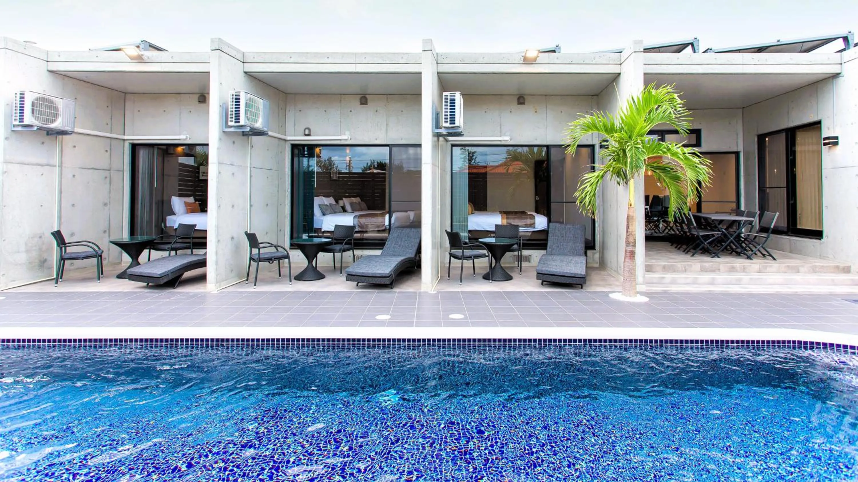 Swimming pool in Sumuide Terrace H