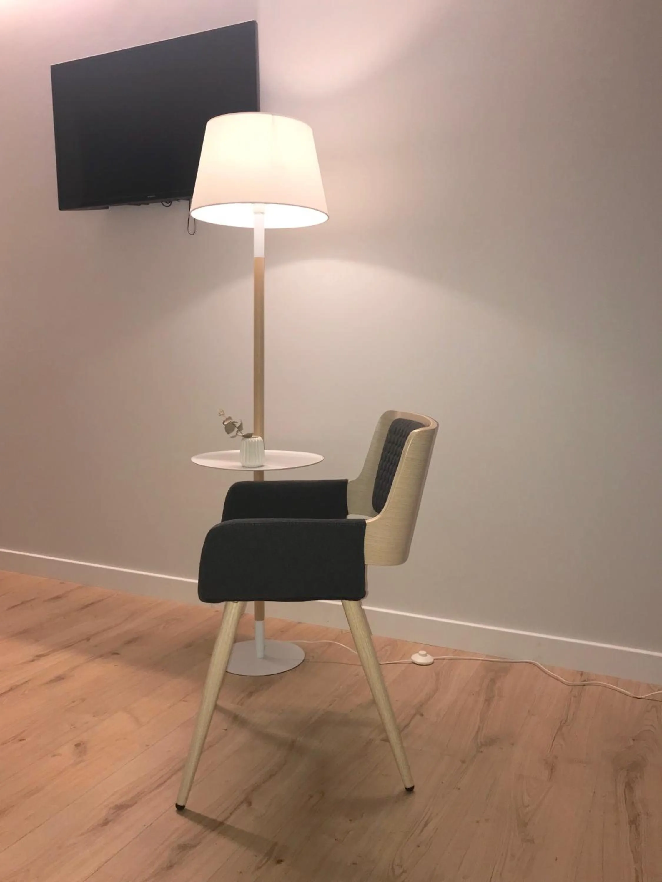 Shower in IXUA Hotela