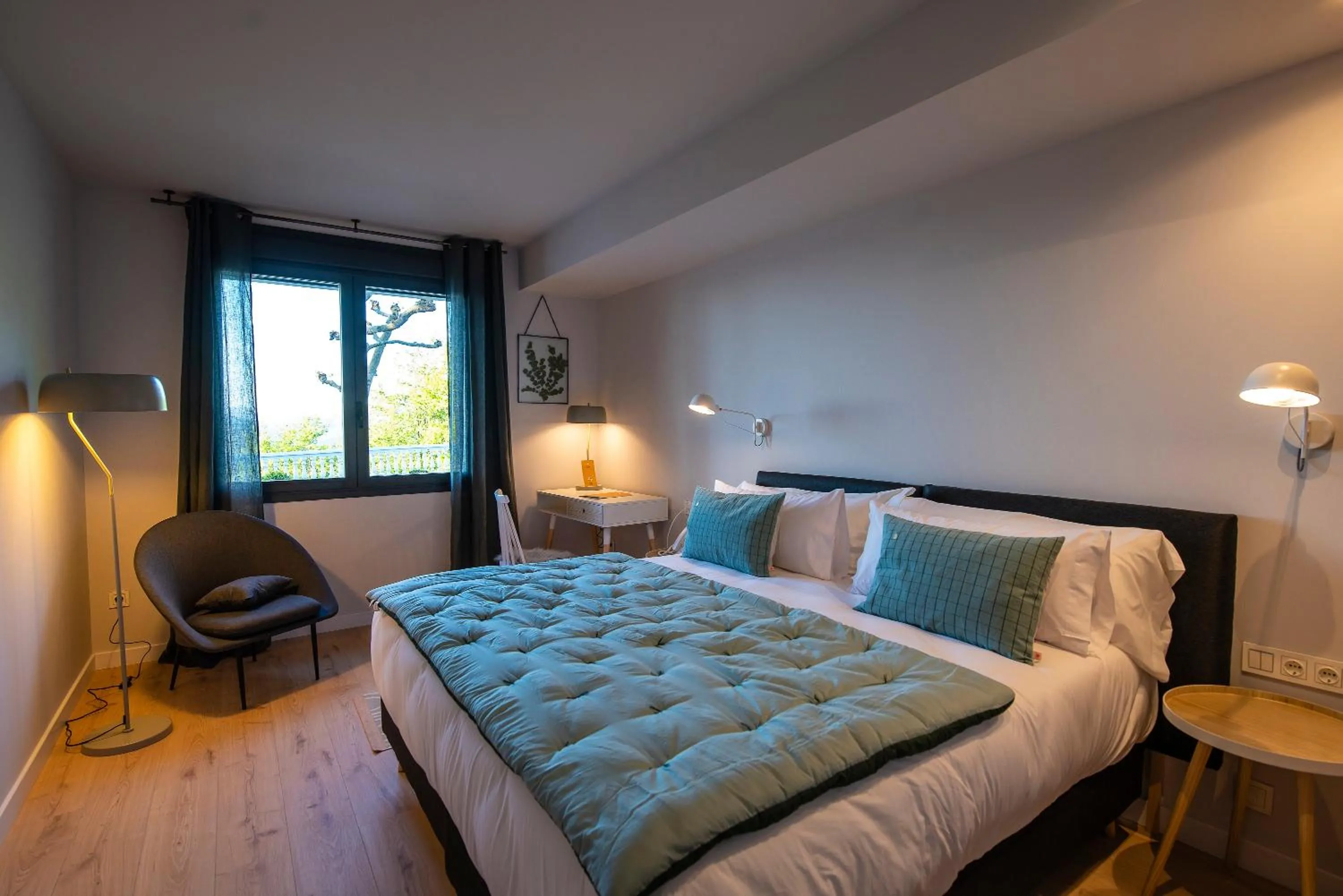 Photo of the whole room, Bed in IXUA Hotela