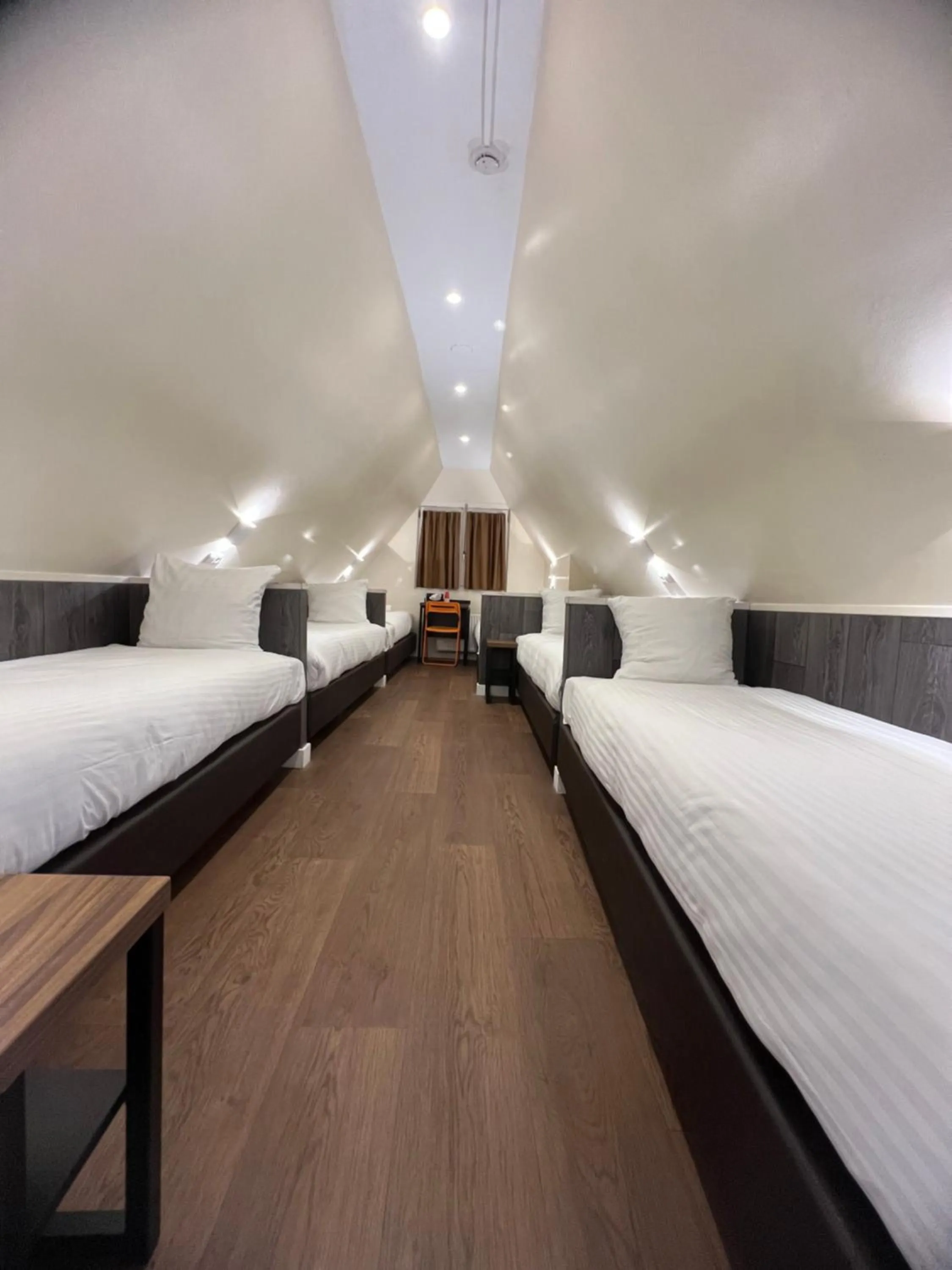 Bedroom, Bed in Dam Hotel