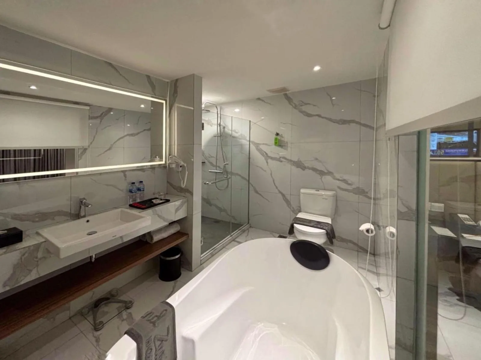 Bathroom in Grand Zuri Pekanbaru