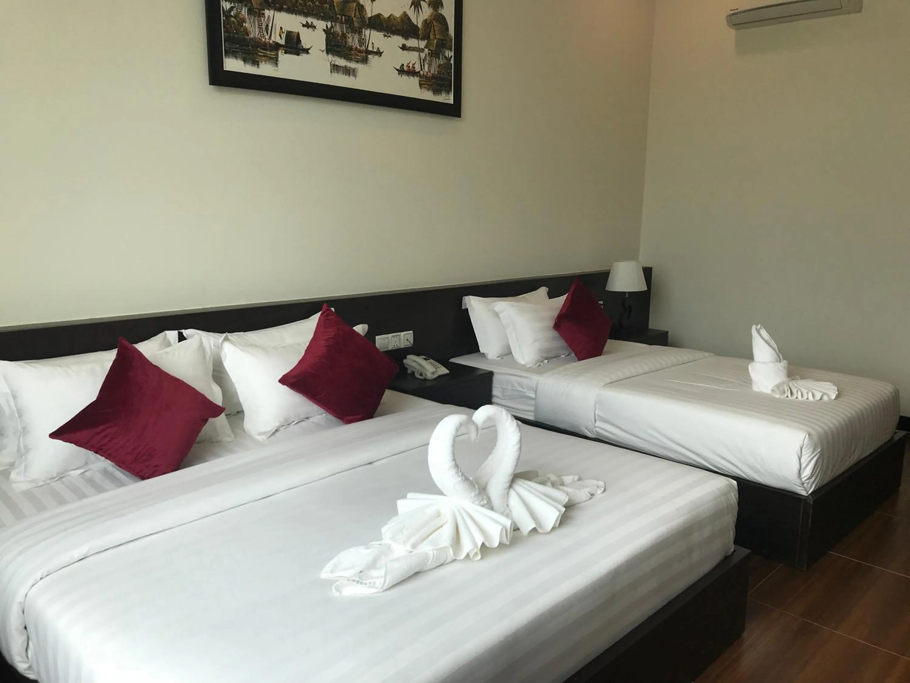 Photo of the whole room, Bed in Apple Hotel Two - Near Phnom Penh Airport