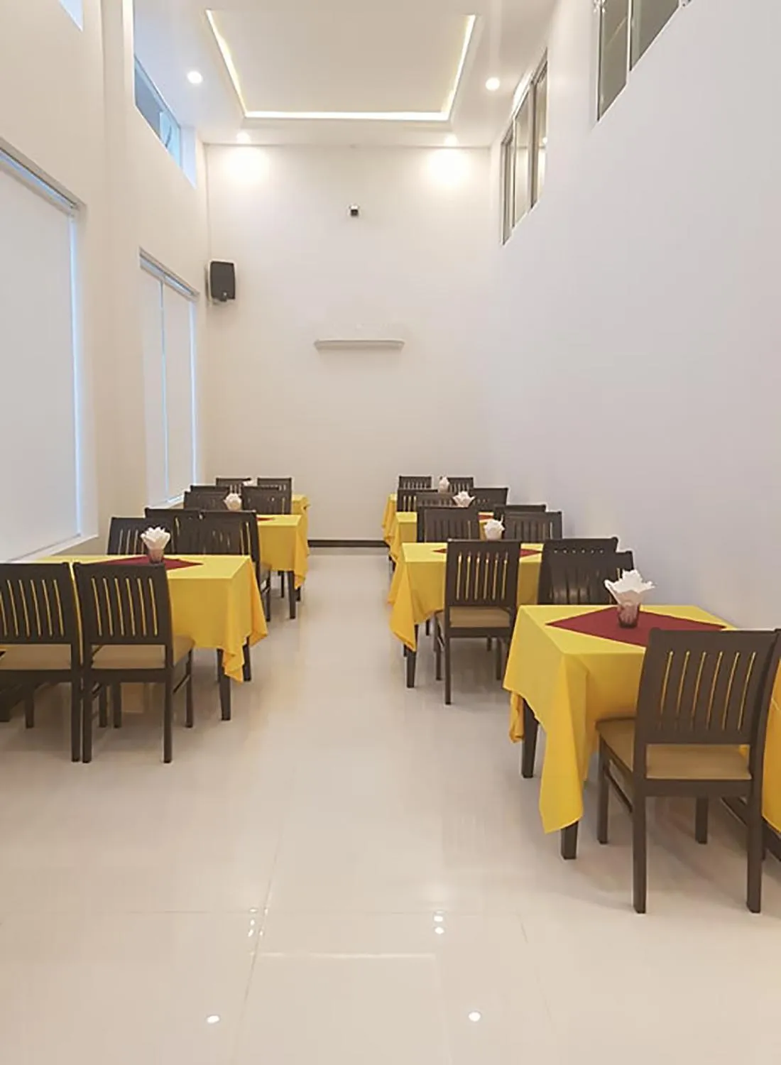 Restaurant/places to eat in Apple Hotel Two - Near Phnom Penh Airport