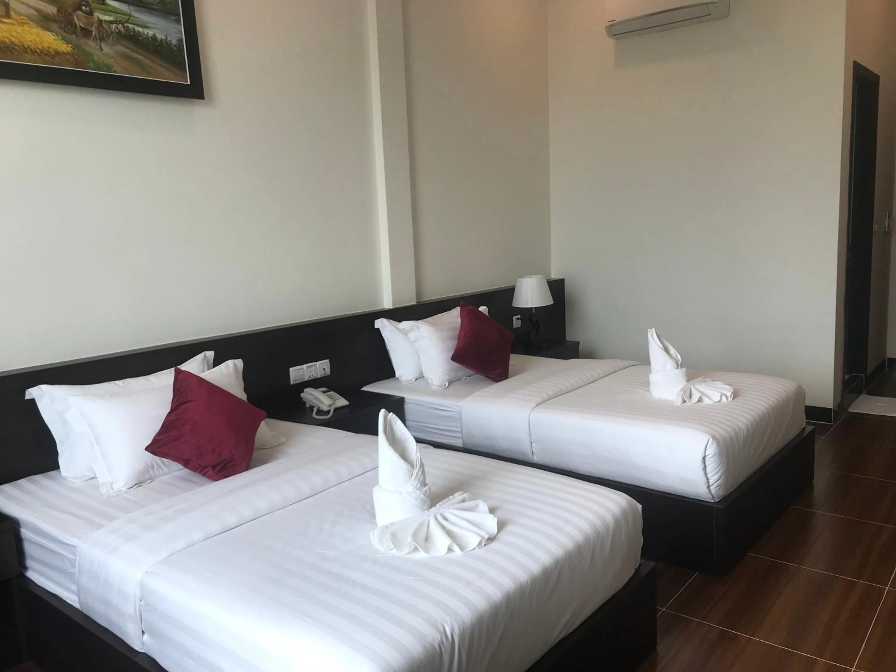 Bedroom, Bed in Apple Hotel Two - Near Phnom Penh Airport