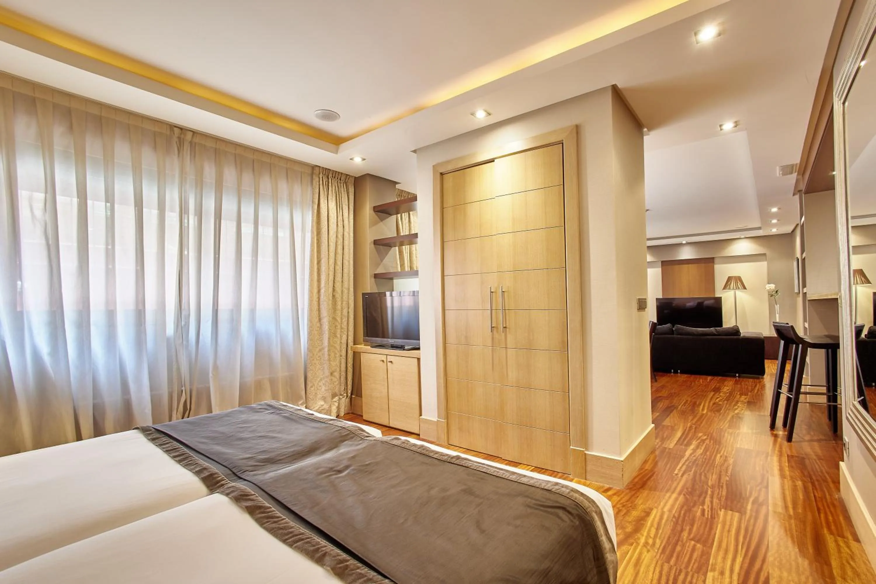 Bedroom, Bed in Washington Parquesol Suites & Hotel